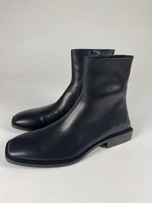 Balenciaga Black Square Rim Carrera Lux Calfskin Boots FW 2019 - 45 EU