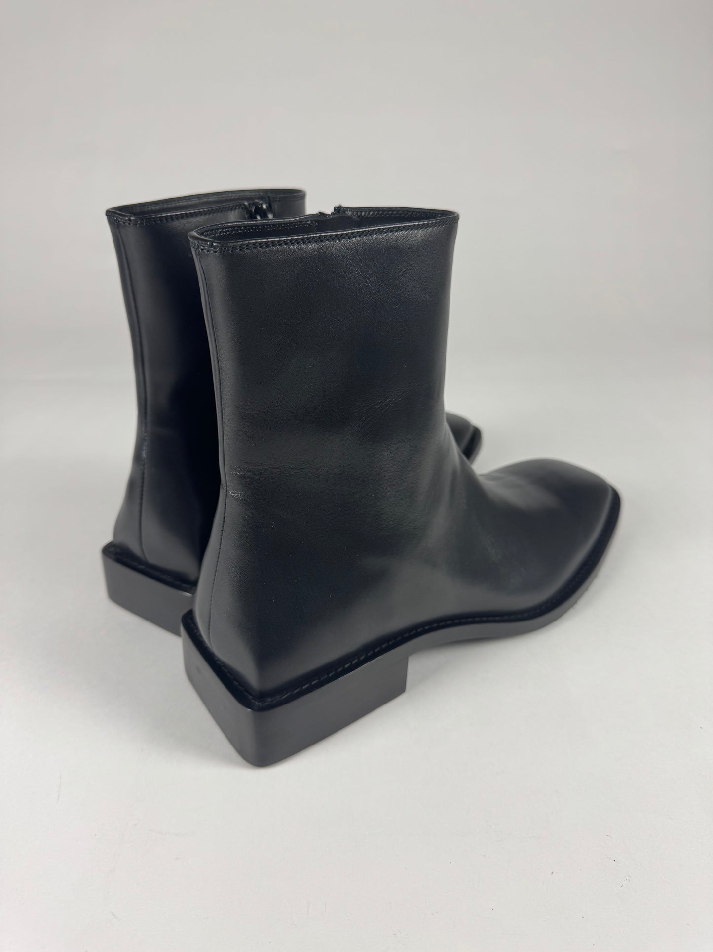 Balenciaga Black Square Rim Carrera Lux Calfskin Boots FW 2019 - 45 EU