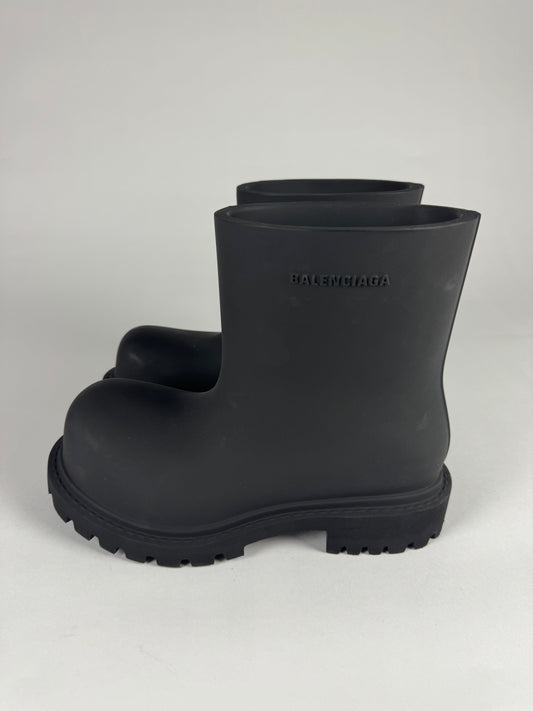 Balenciaga Dark Grey Steroid Oversized Boots Resort 2023 - 43 EU