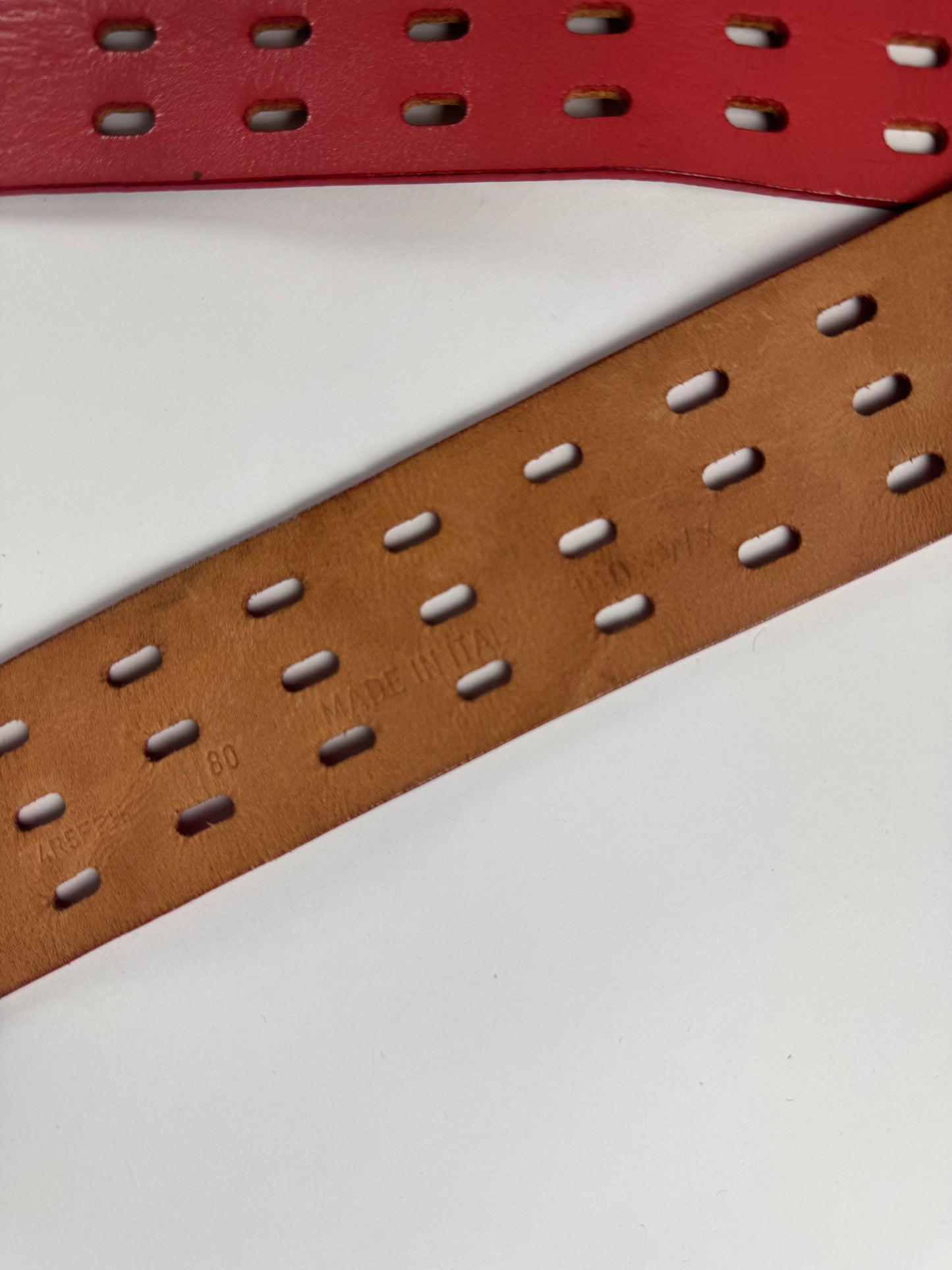 John Galliano Triple Prong Holed Red Gallant Leather Belt 2000s - 80 CM