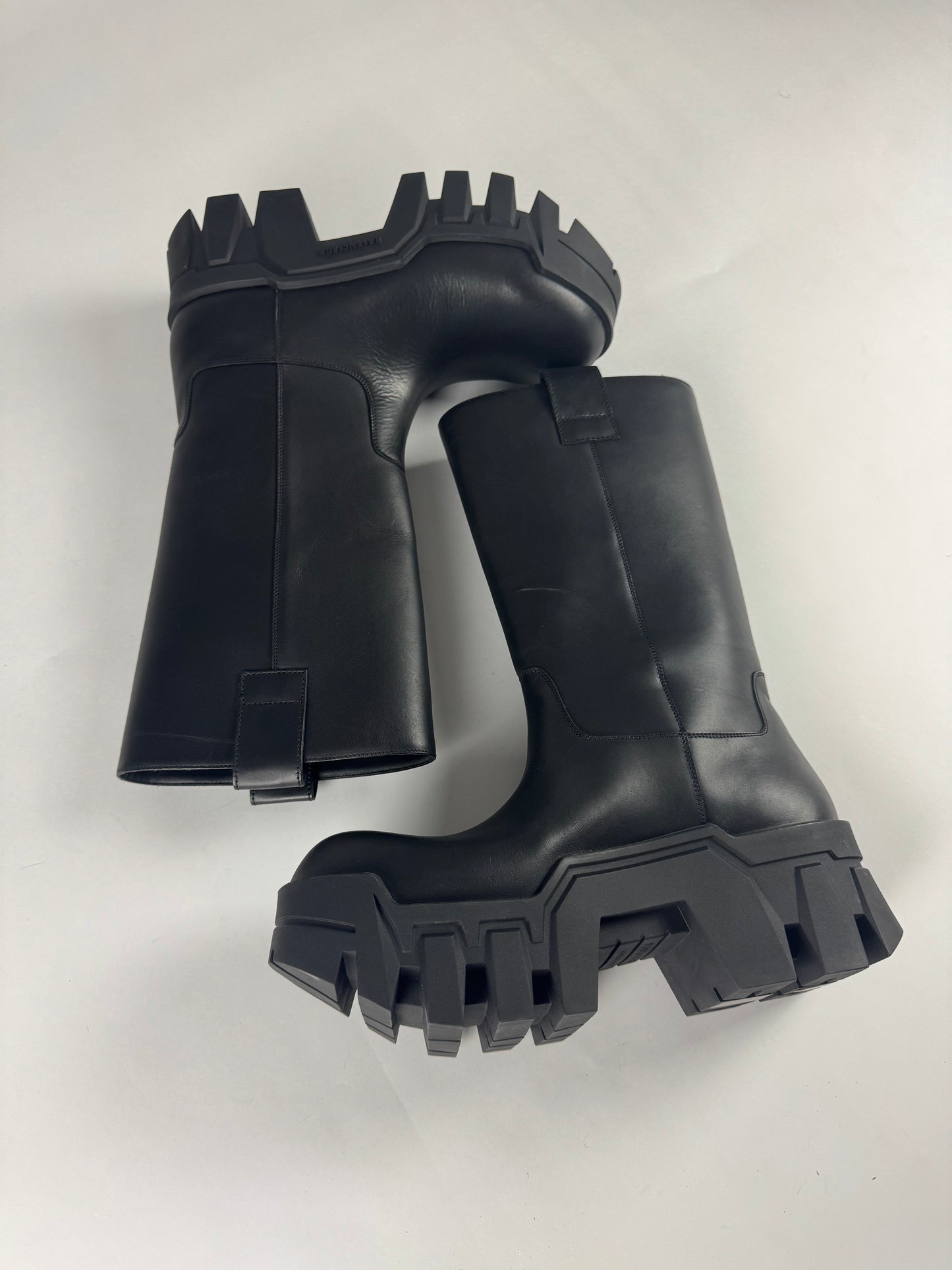 Balenciaga Black Bulldozer Vegetable Tanned Calfskin High Leather Boots SS 2022 - 43 EU