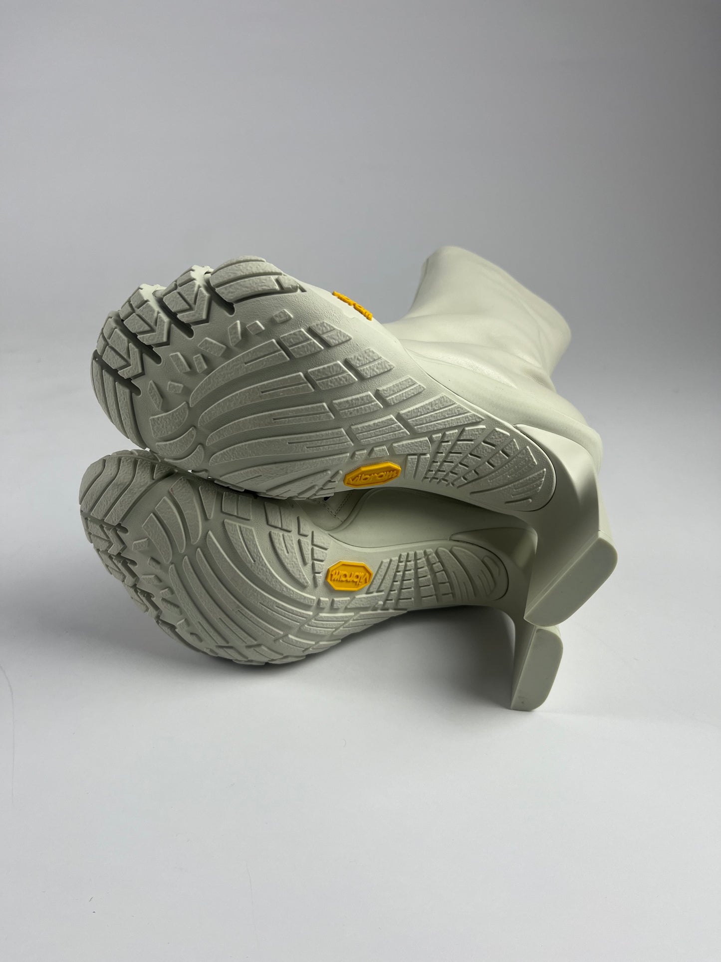 Balenciaga Vibram White Leather Heeled FiveFingers Toe Boots FW 2020 - 37 EU