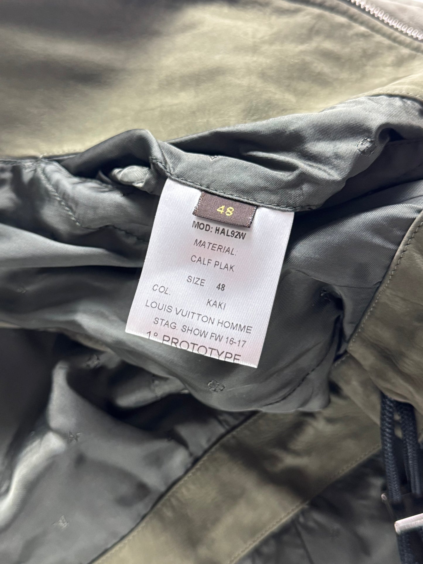 Louis Vuitton Sample Utility Army Calfskin Leather Kaki Sleeveless Jacket FW 2016 - M