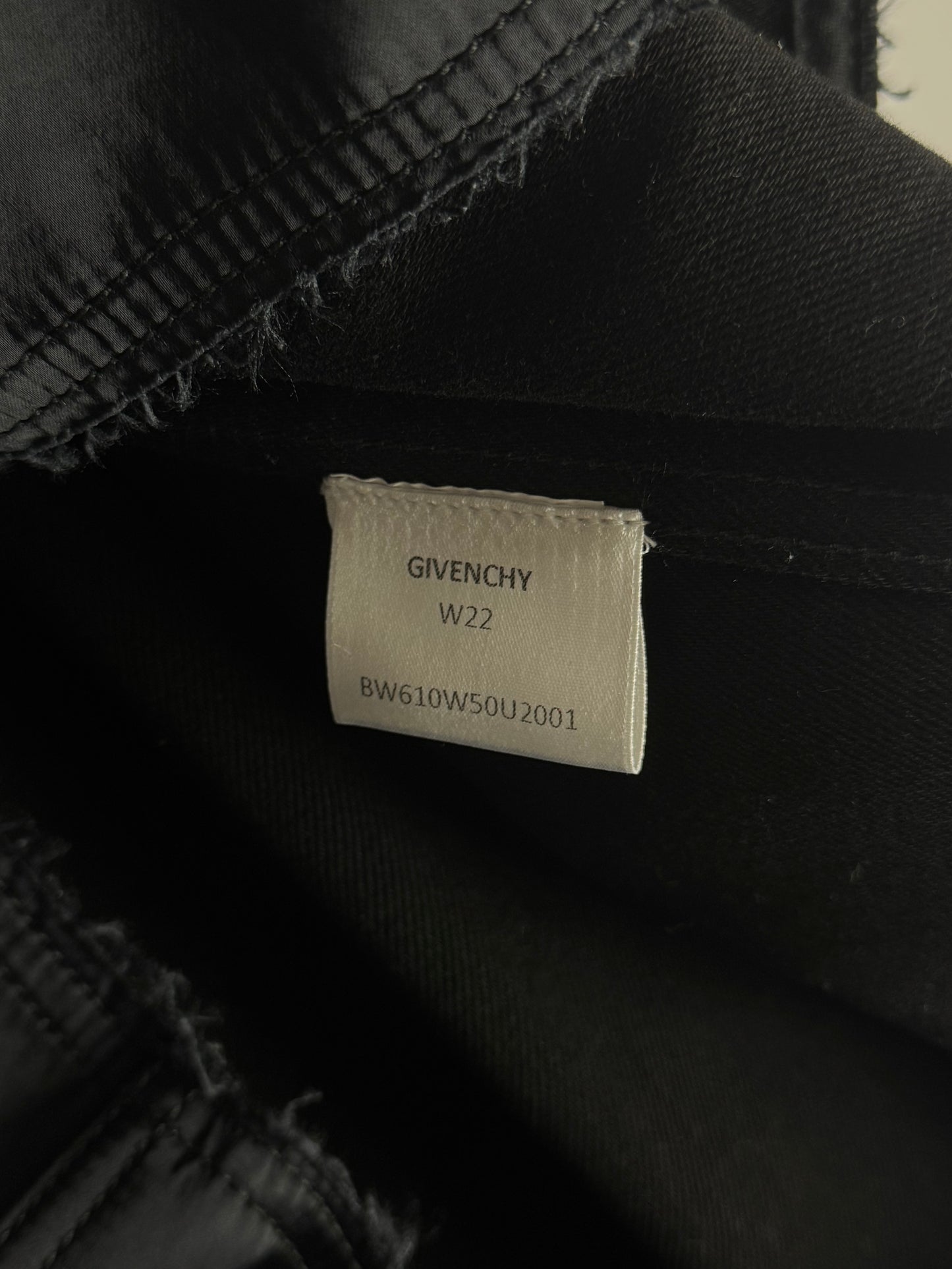 Givenchy Sample Strong V Collar Short Blouse FW 2022 - M