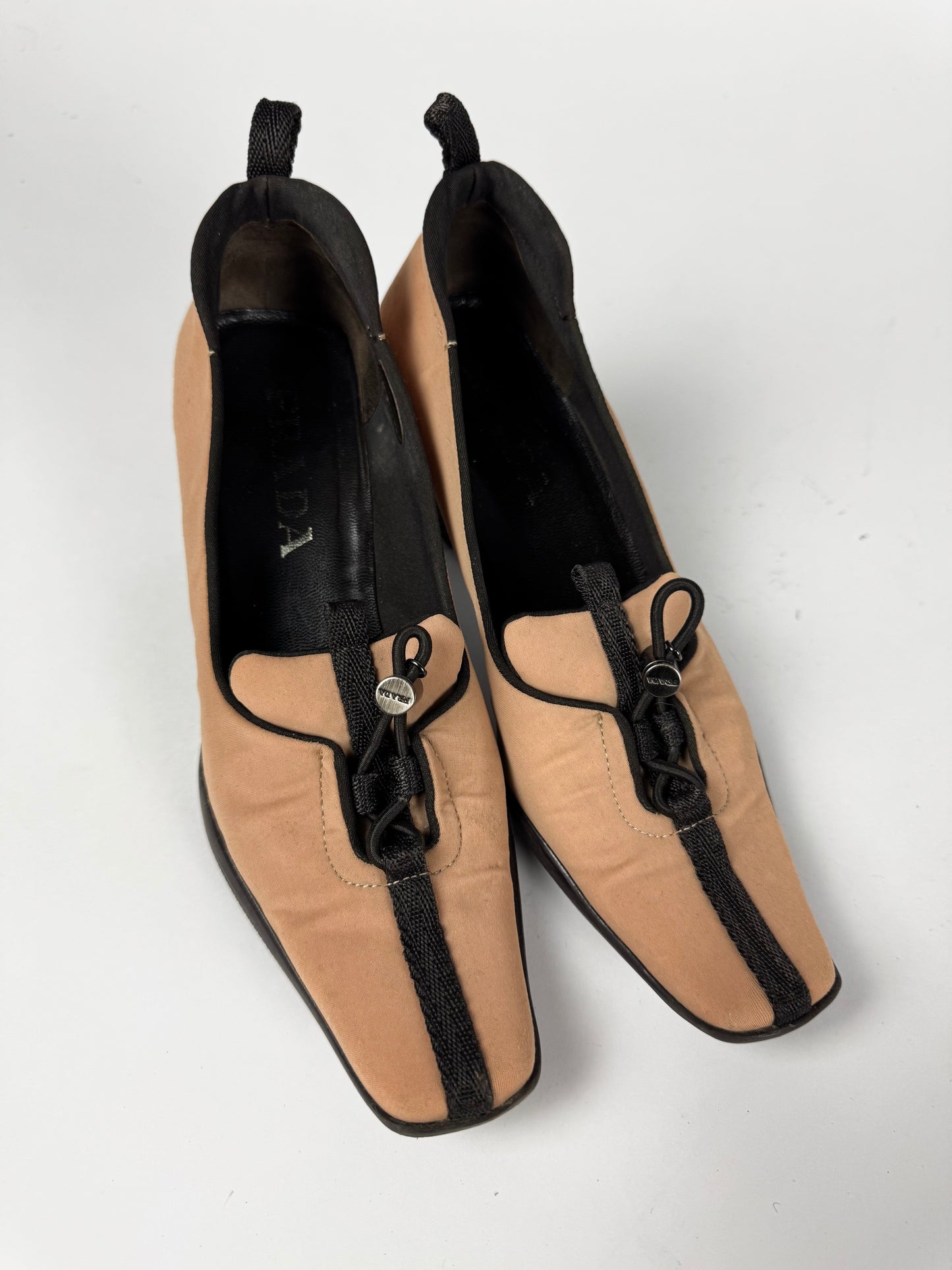 Prada Beige Neoprene Kitten Low Heels FW 1999 - 36 IT/36,5 EU