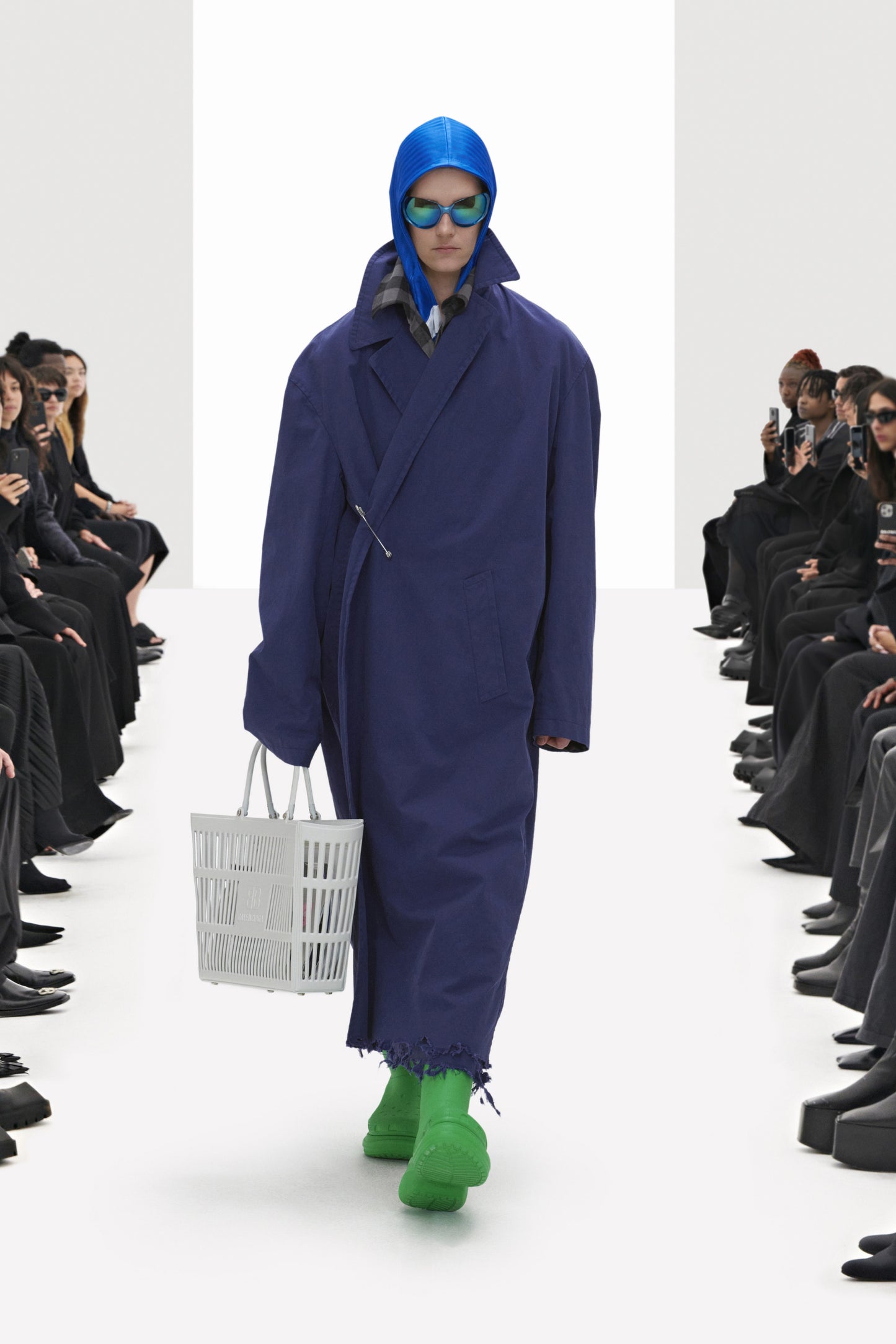 Balenciaga Grinch Oversized Crocs Fisher Boots Resort 2022 - 45 EU