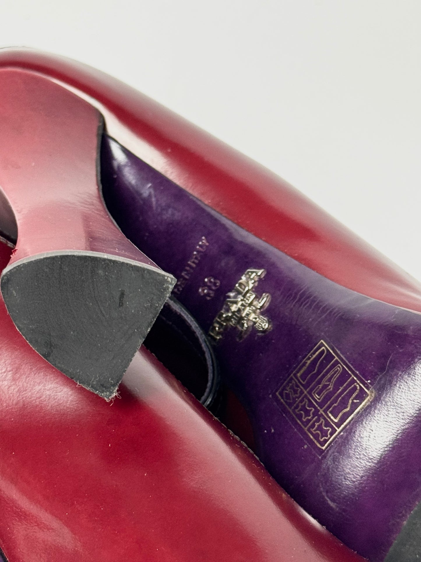 Prada Dipped Red Burgundy High Platform Mary Jane Round Toe Heels FW 2012 - 38 IT/38,5 EU