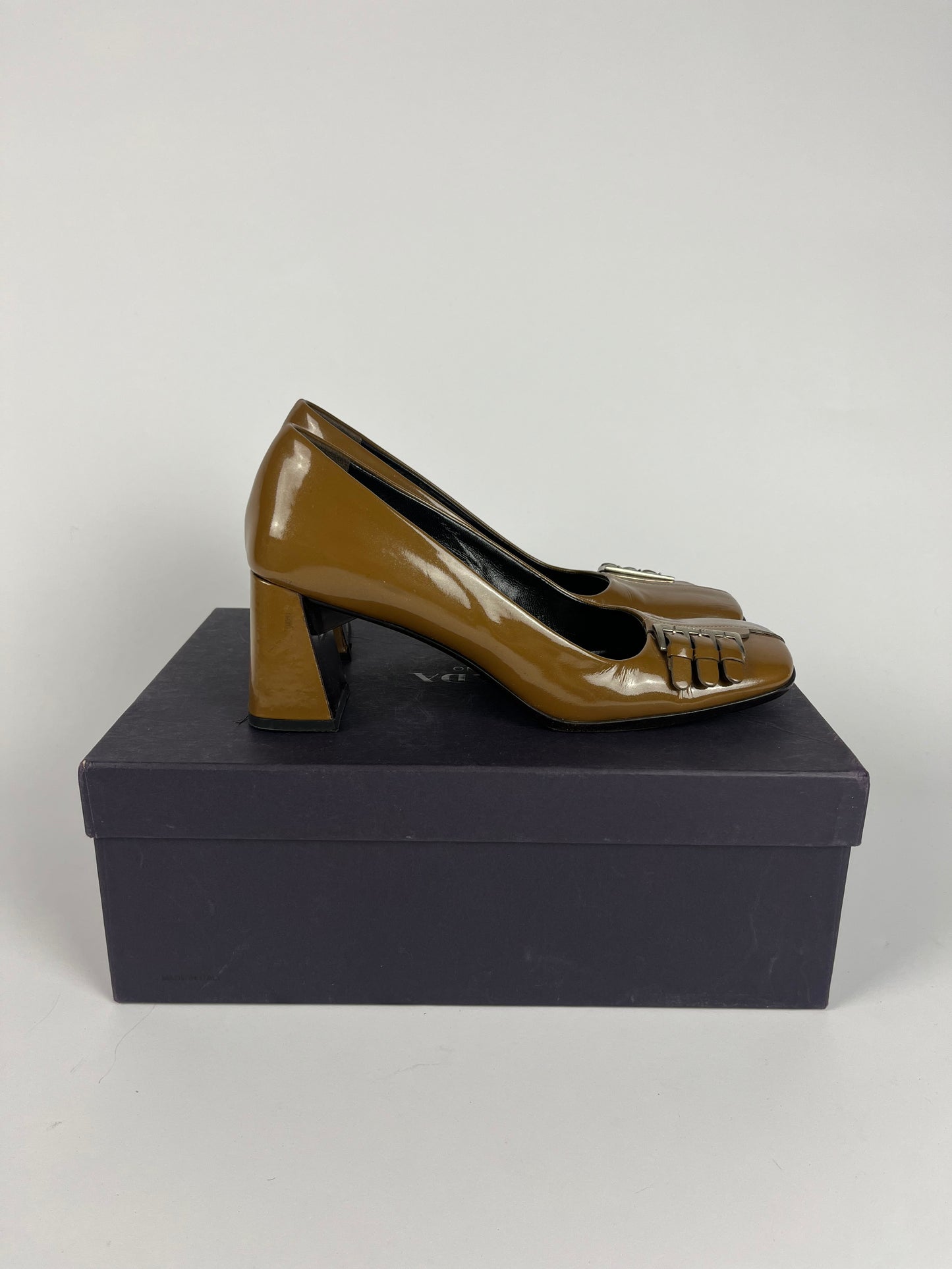 Prada Bright Leather Camel Heels 1990s - 37 IT/38 EU