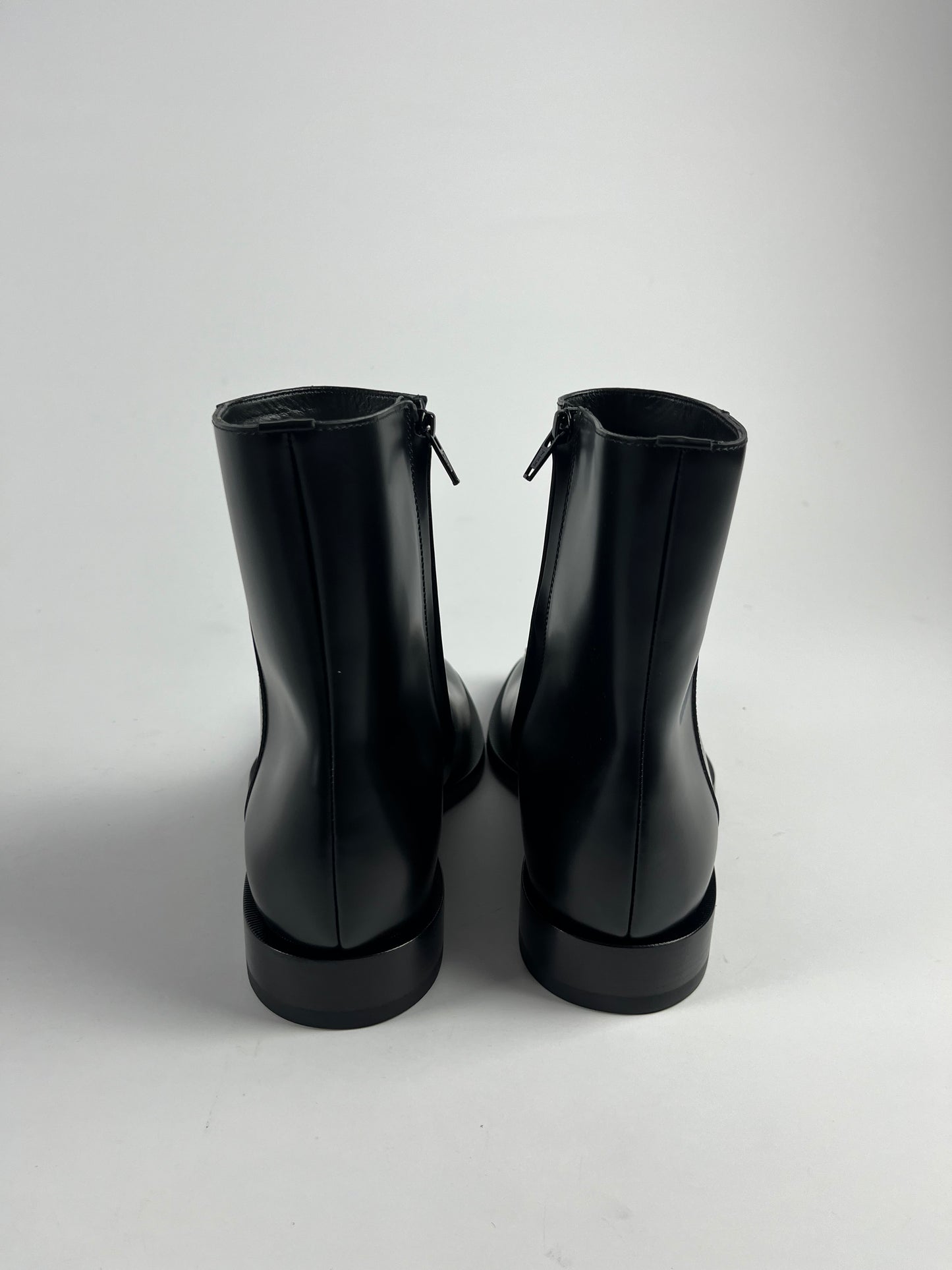 Balenciaga Square Toe Silver BB Rim Leather Ankle Boots FW 2019 - 40 EU