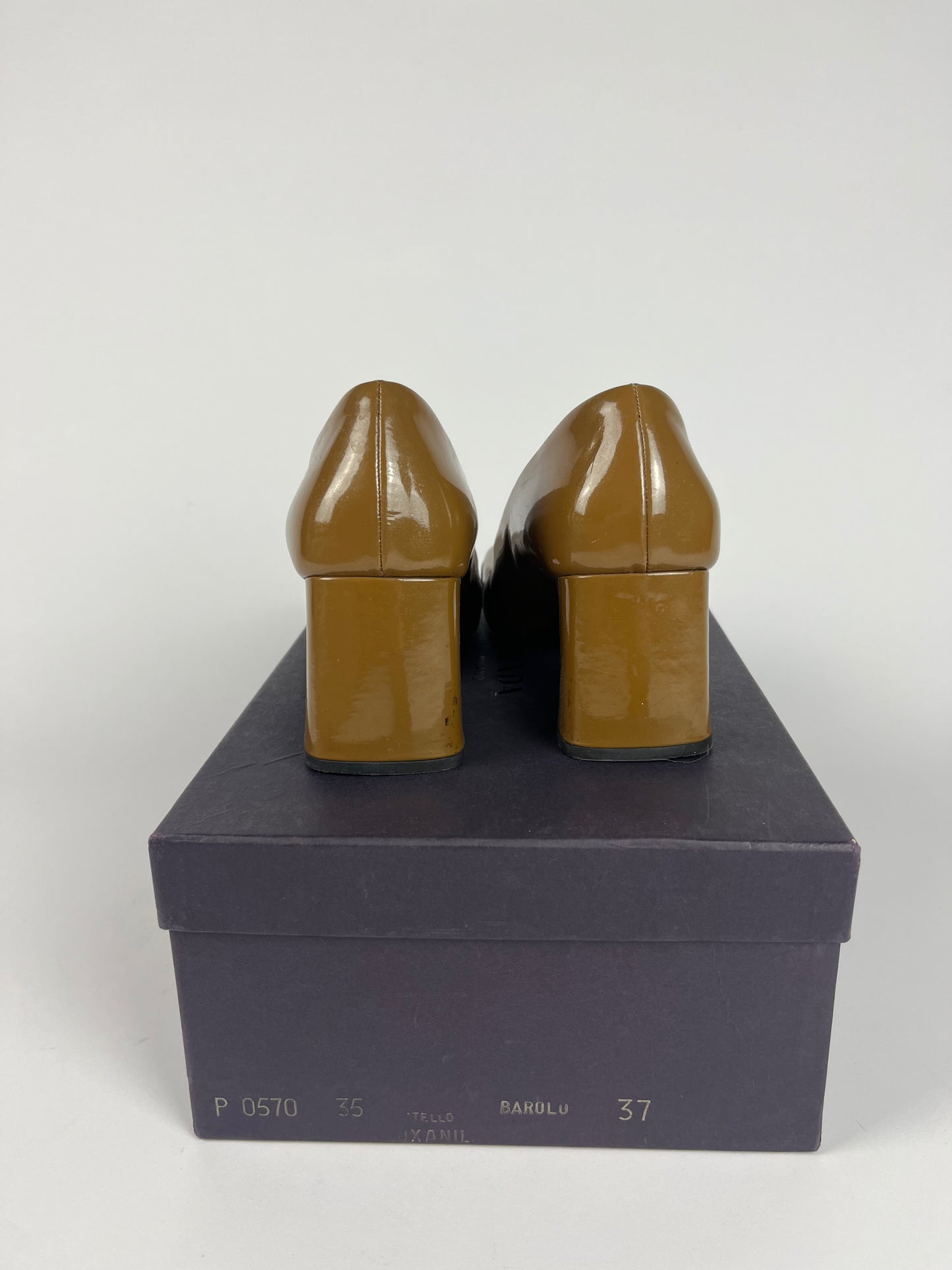Prada Bright Leather Camel Heels 1990s - 37 IT/38 EU