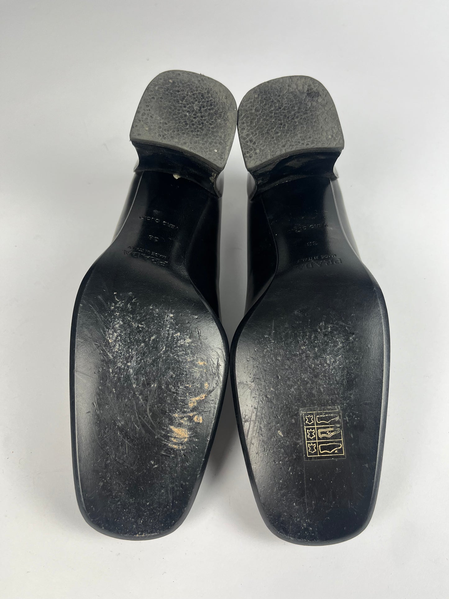 Prada Metallic Buckle Black Leather Pumps 2000s - 38 IT/39 EU