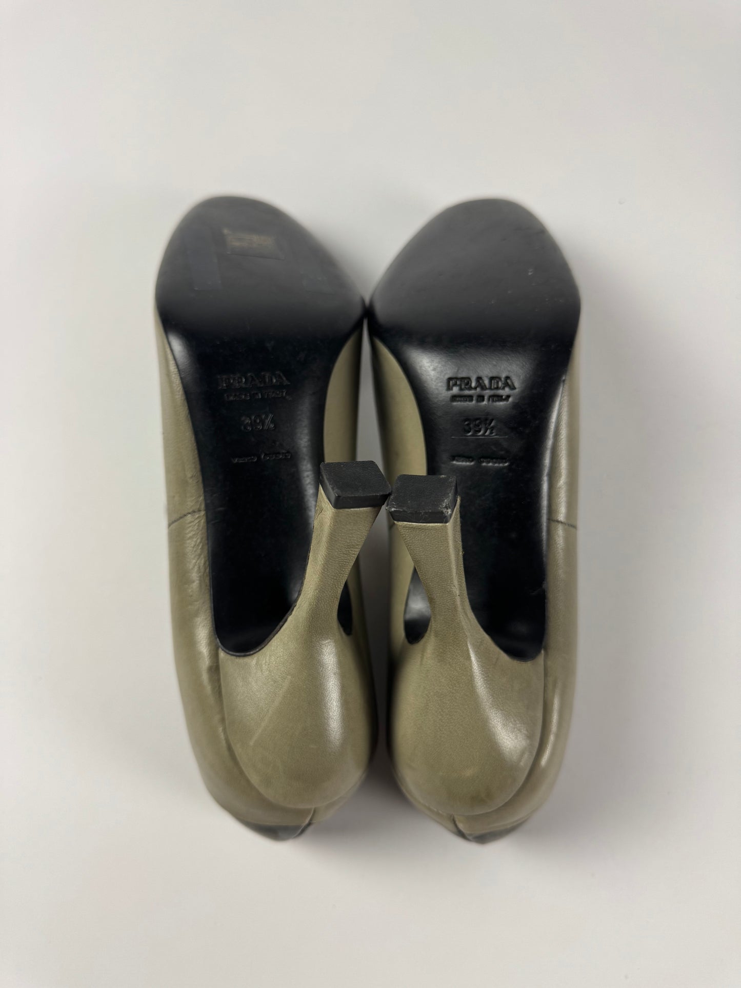 Prada Mary Jane Elegant Two Tones Grey Leather Pumps FW 2001 - 39,5 IT/40,5 EU