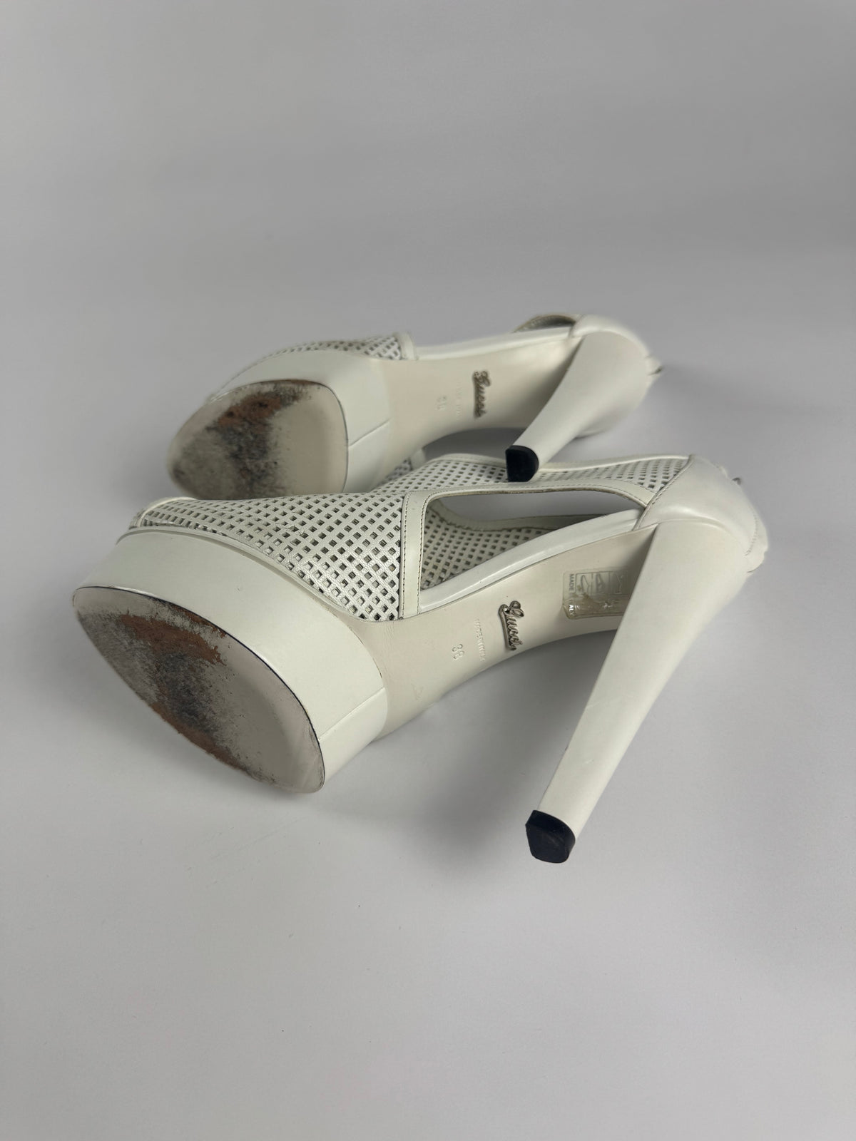 Gucci Open Toed Perforated Leather Caged Heels Pumps SS 2010 - 38 IT/38,5 EU