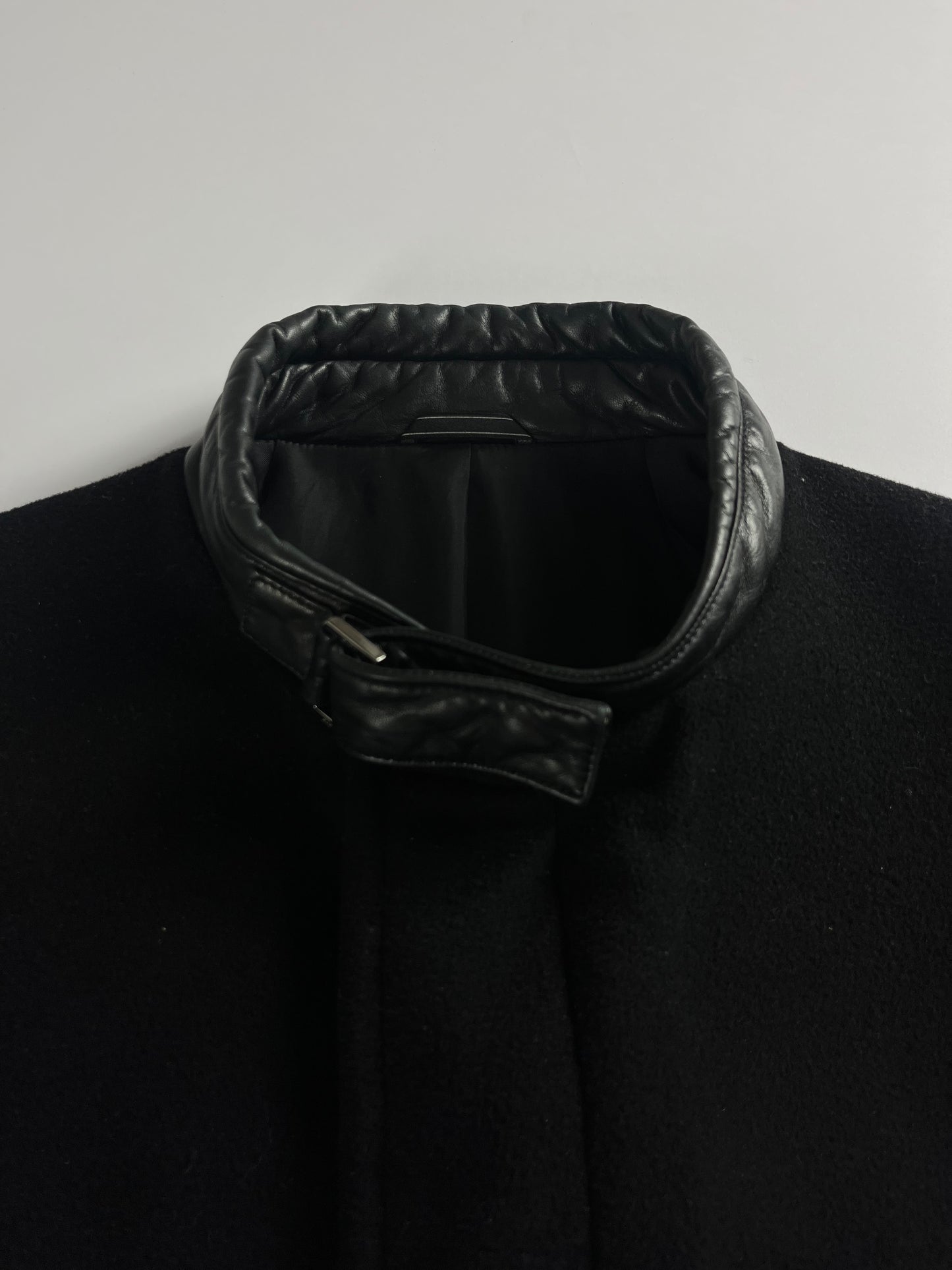 Gucci Black Wool Leather Belt Collar Long Coat FW 2000 - M