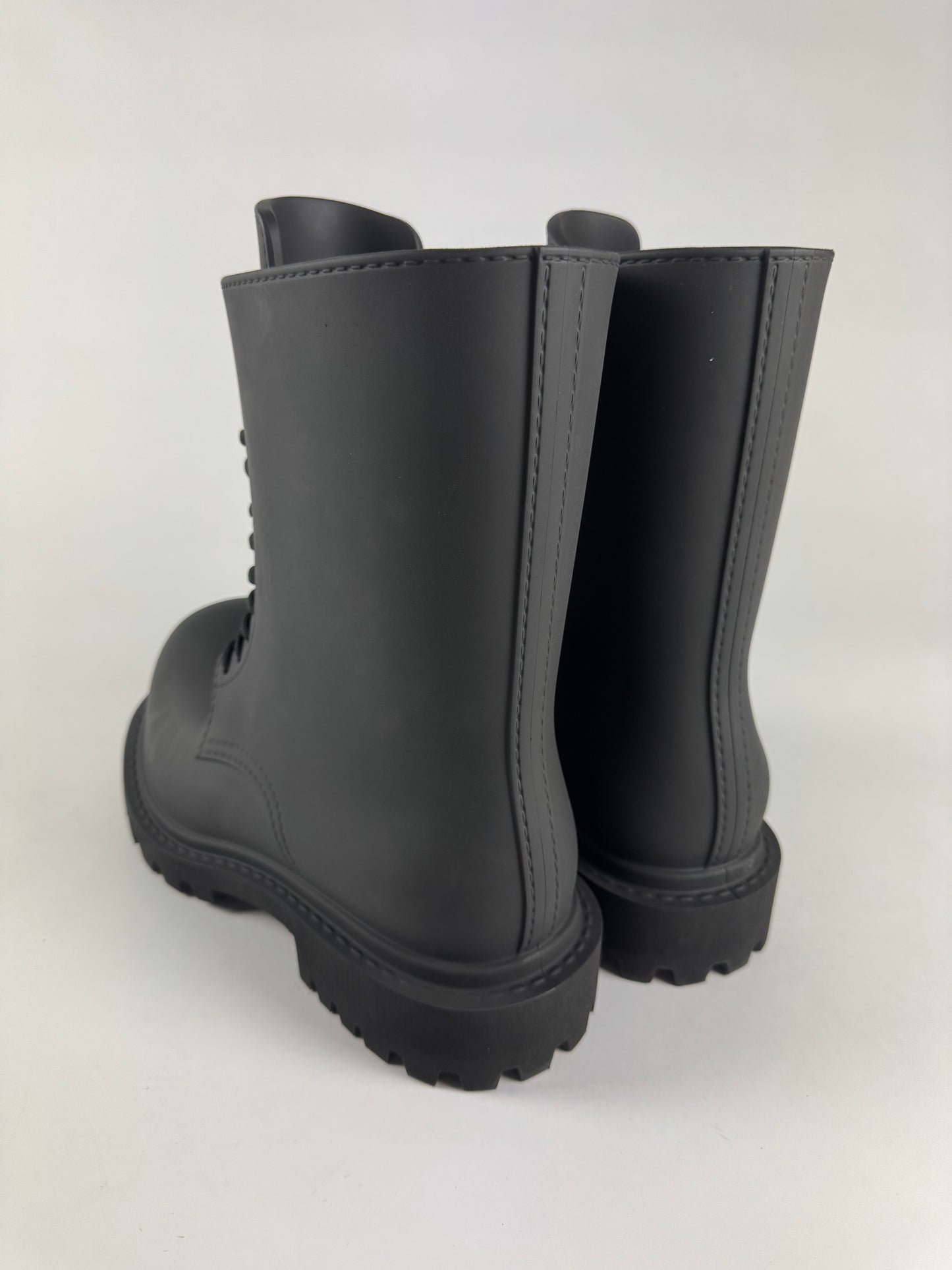 Balenciaga Black Laced Steroid Oversized Boots Resort 2023 - 44 EU