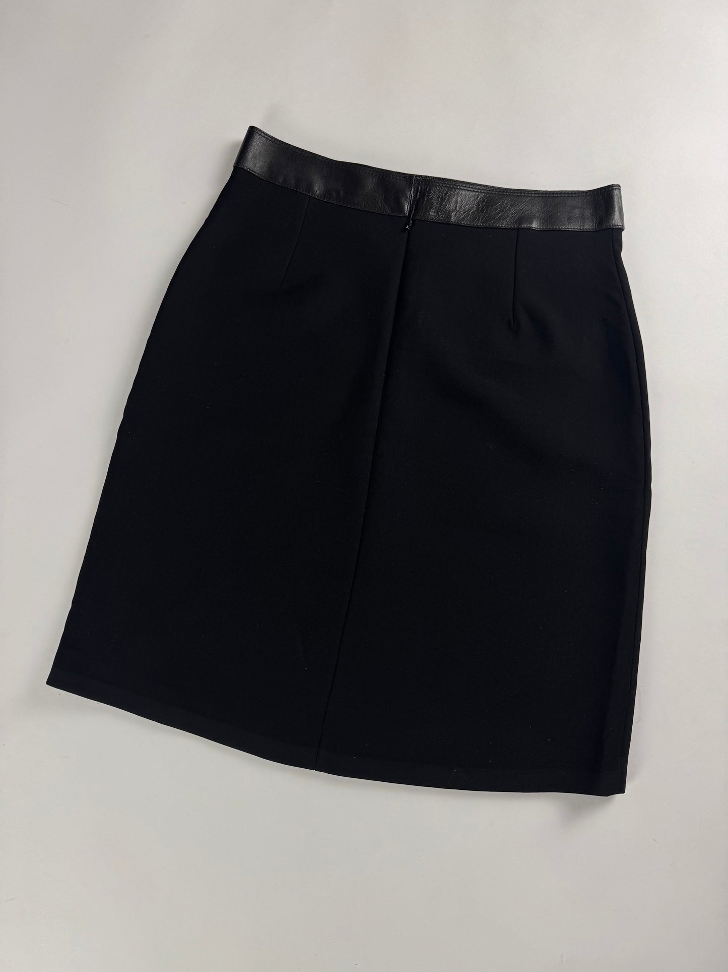 Gucci Tom Ford Essential Black Leather Pockets Skirt FW 2000 - M