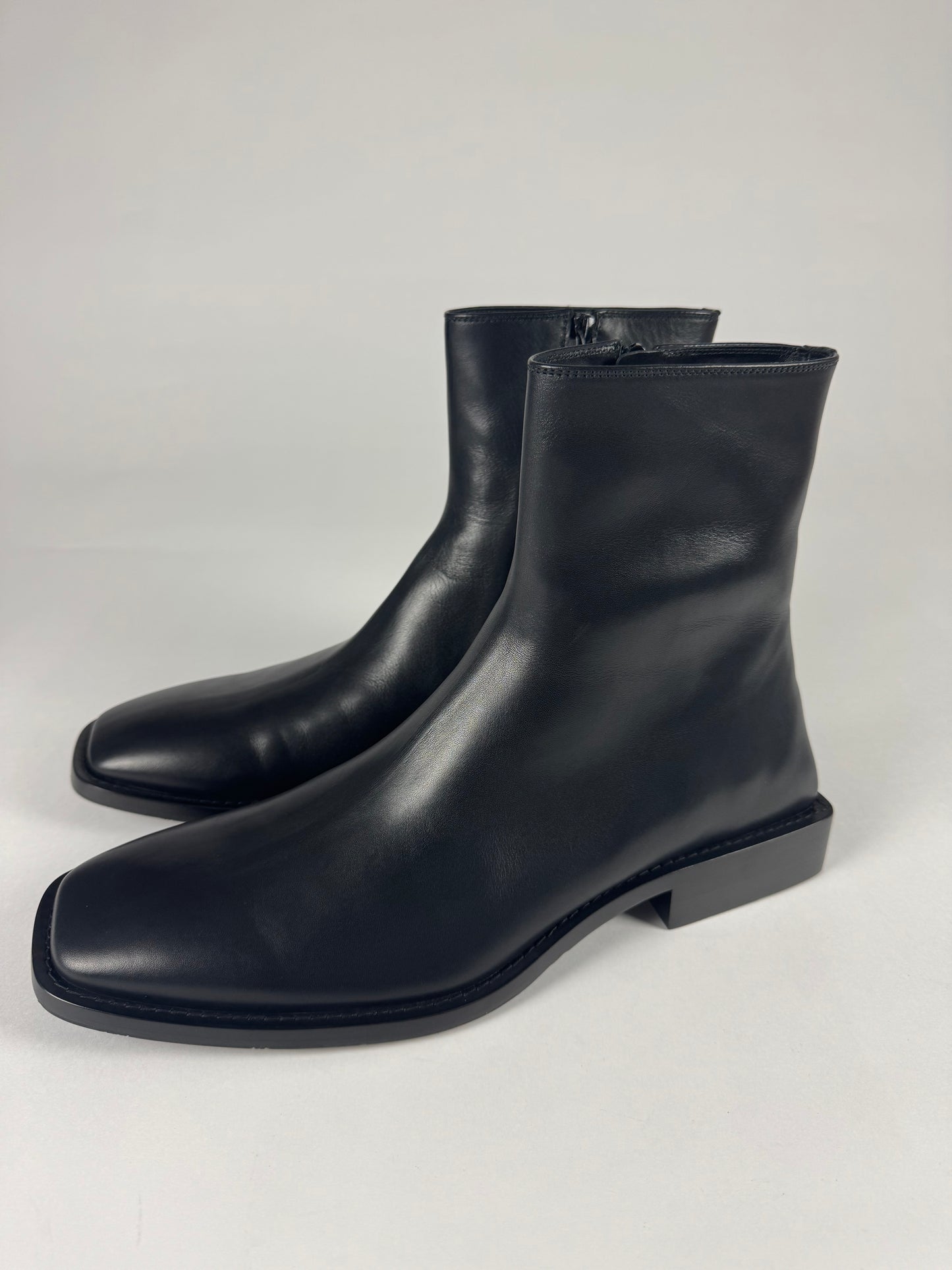 Balenciaga Black Square Rim Carrera Lux Calfskin Boots FW 2019 - 45 EU