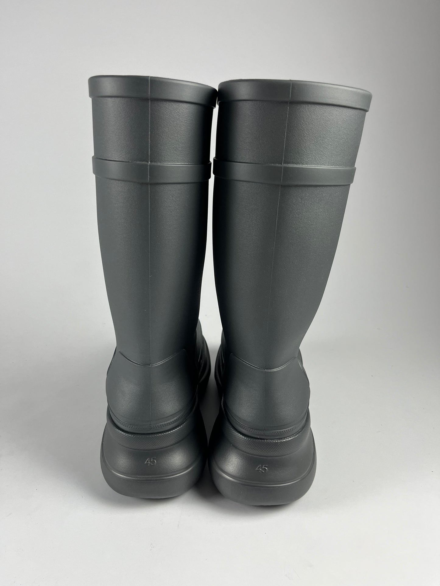 Balenciaga Grey Oversized Crocs Fisher Boots Ressort 2022 - 45 EU