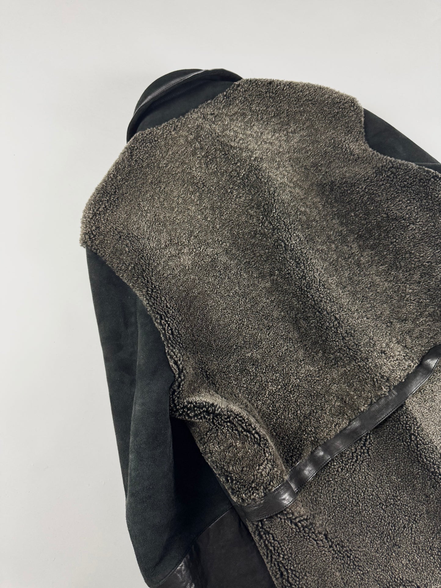 Louis Vuitton Sample Charcoal Shearling Cloude Sleeve Midi Black Collar Leather Tab Pocket Coat FW 2011 - M