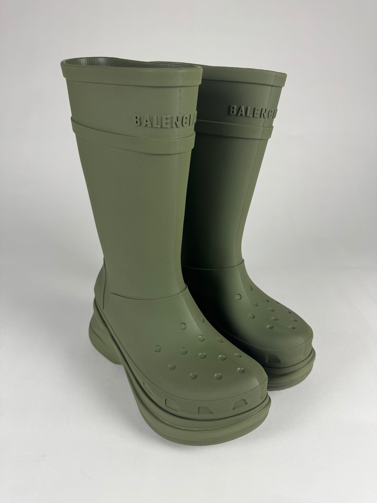 Balenciaga Green Military Oversized Crocs Fisher High Boots Resort 2022 - 44 EU