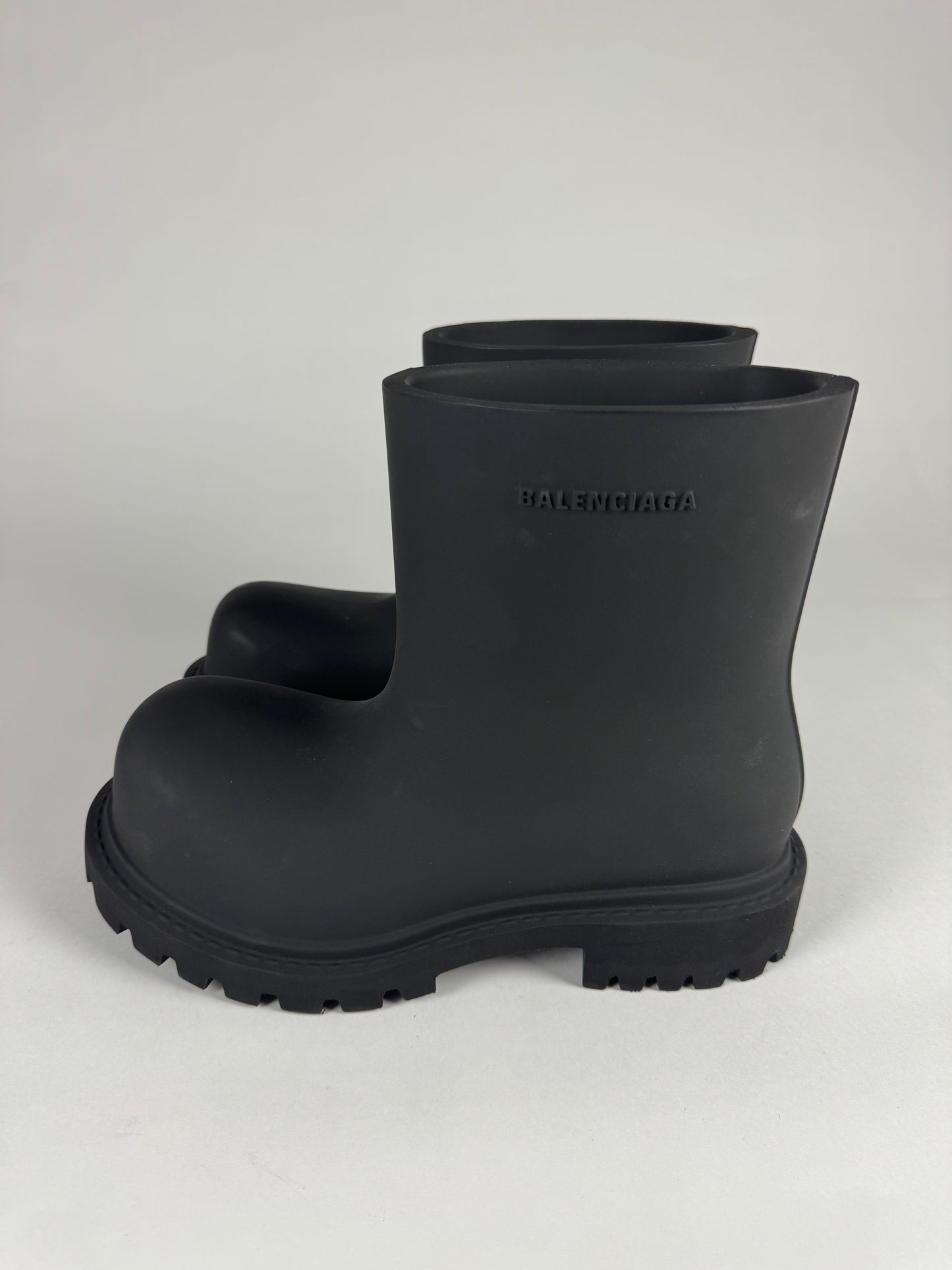 Balenciaga Dark Grey Steroid Oversized Boots Resort 2023 - 43 EU