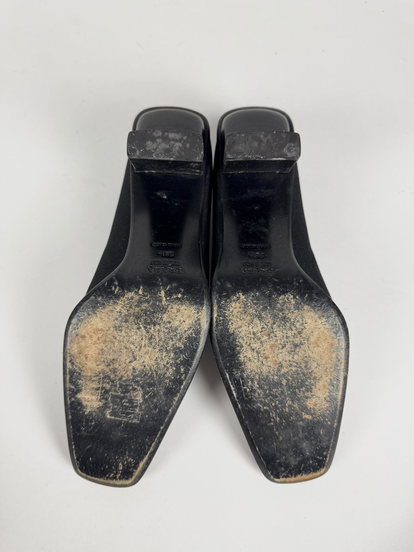 Prada Soft Black Square Toe Heels 1990s - 38,5 IT/39 EU