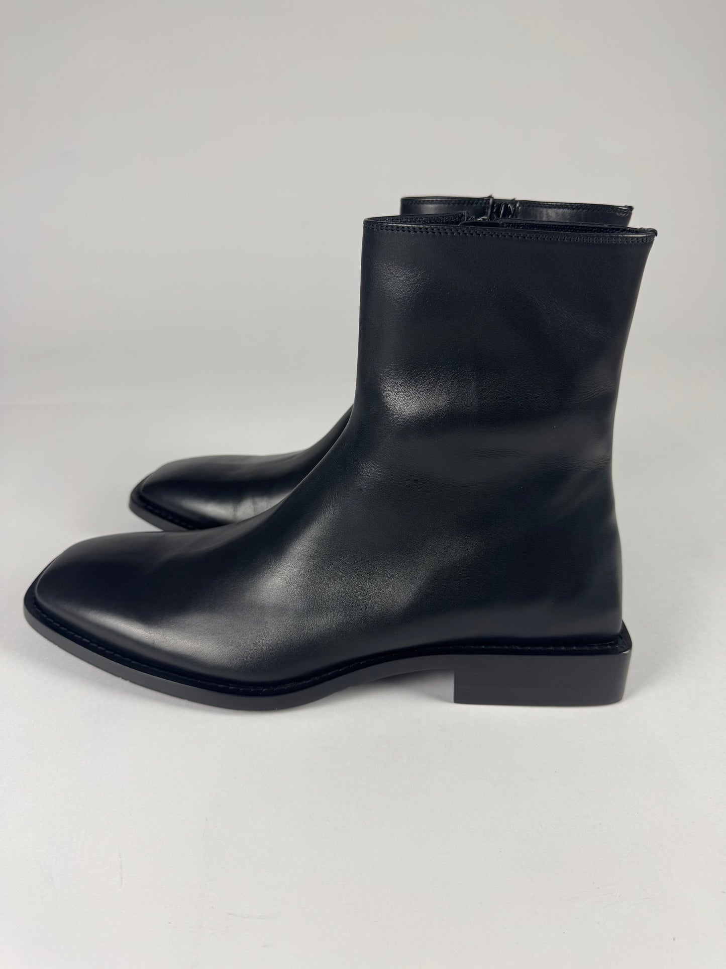 Balenciaga Black Square Rim Carrera Lux Calfskin Boots FW 2019 - 45 EU