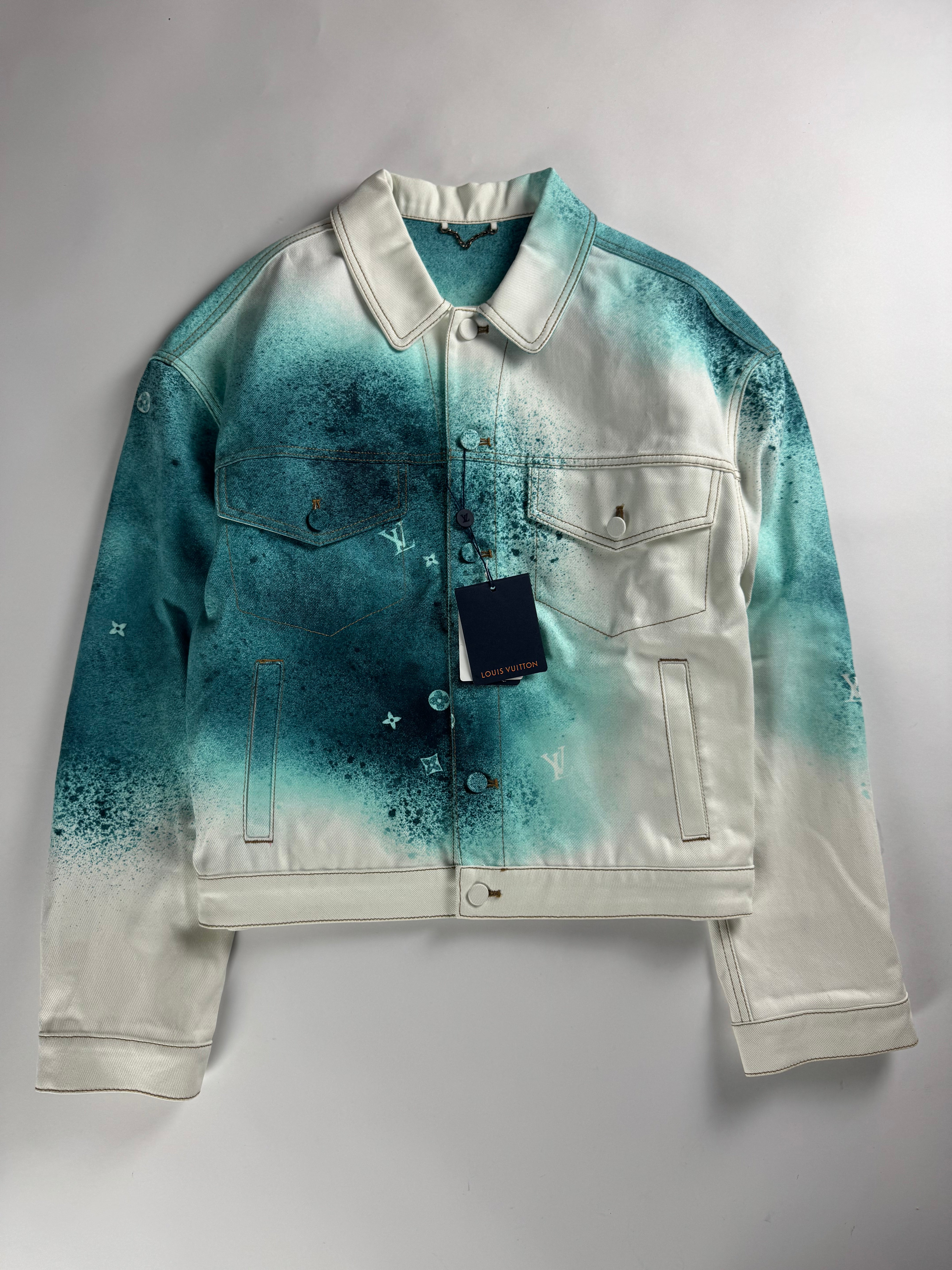LOUIS VUITTON レース ジャケット Louis Vuitton Sprayed Monogram Denim Trucker Jacket SS 2023