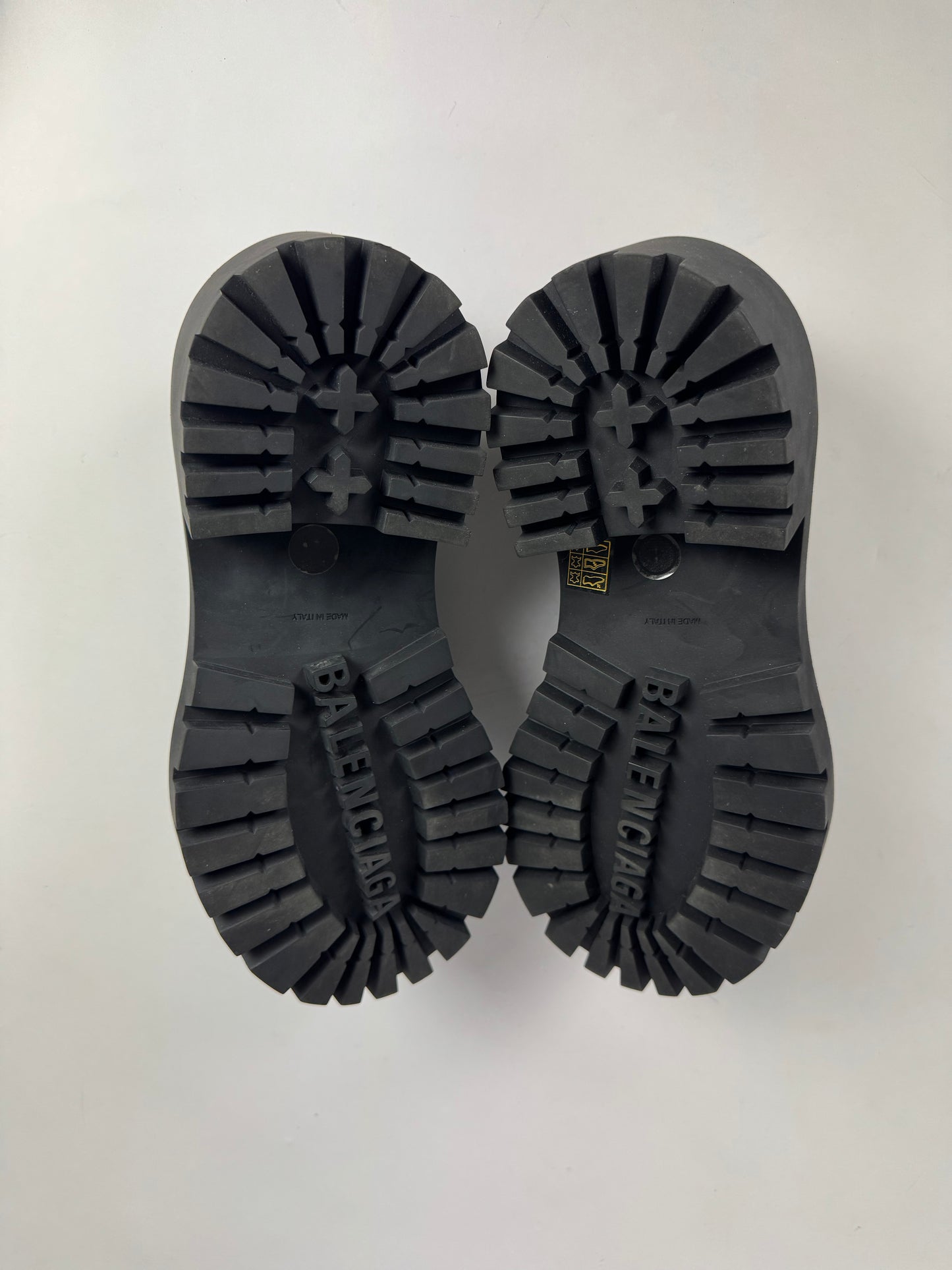 Balenciaga Hummer Leather New Matt Low Derbie FW 2022 - 44 EU