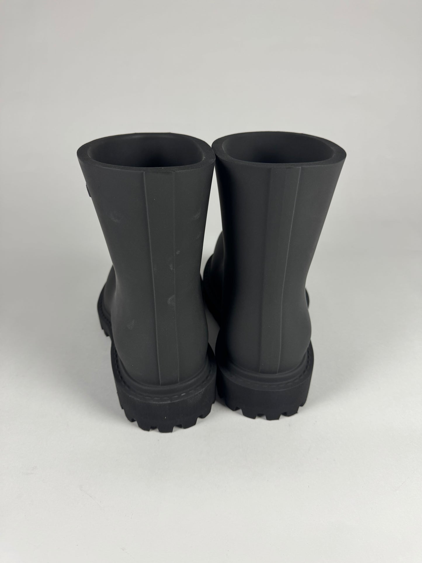 Balenciaga Dark Grey Steroid Oversized Boots Resort 2023 - 43 EU