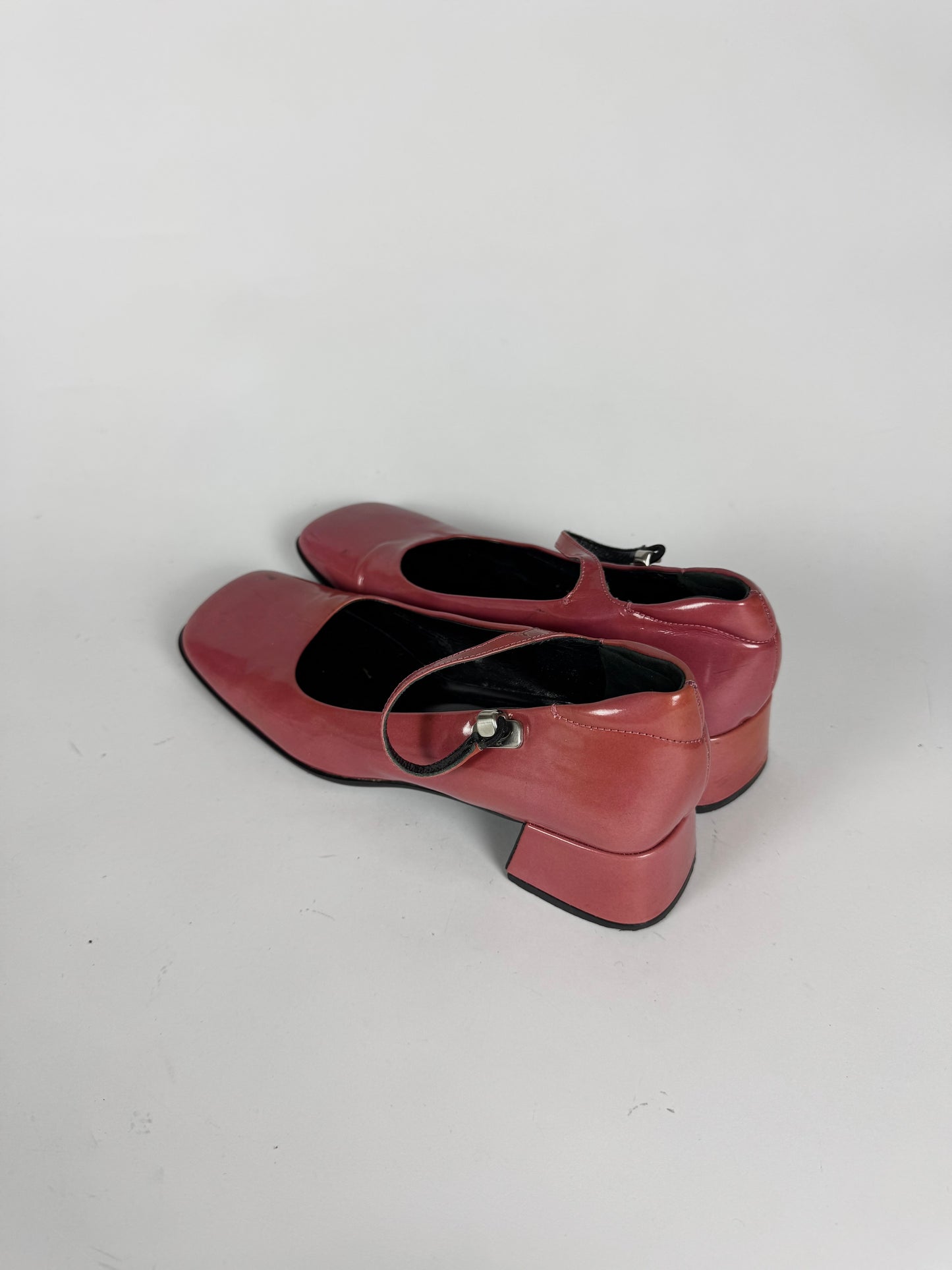 Prada Pink Patent Mary Jane Laced Pumps FW 1999 - 38,5 IT/39 EU