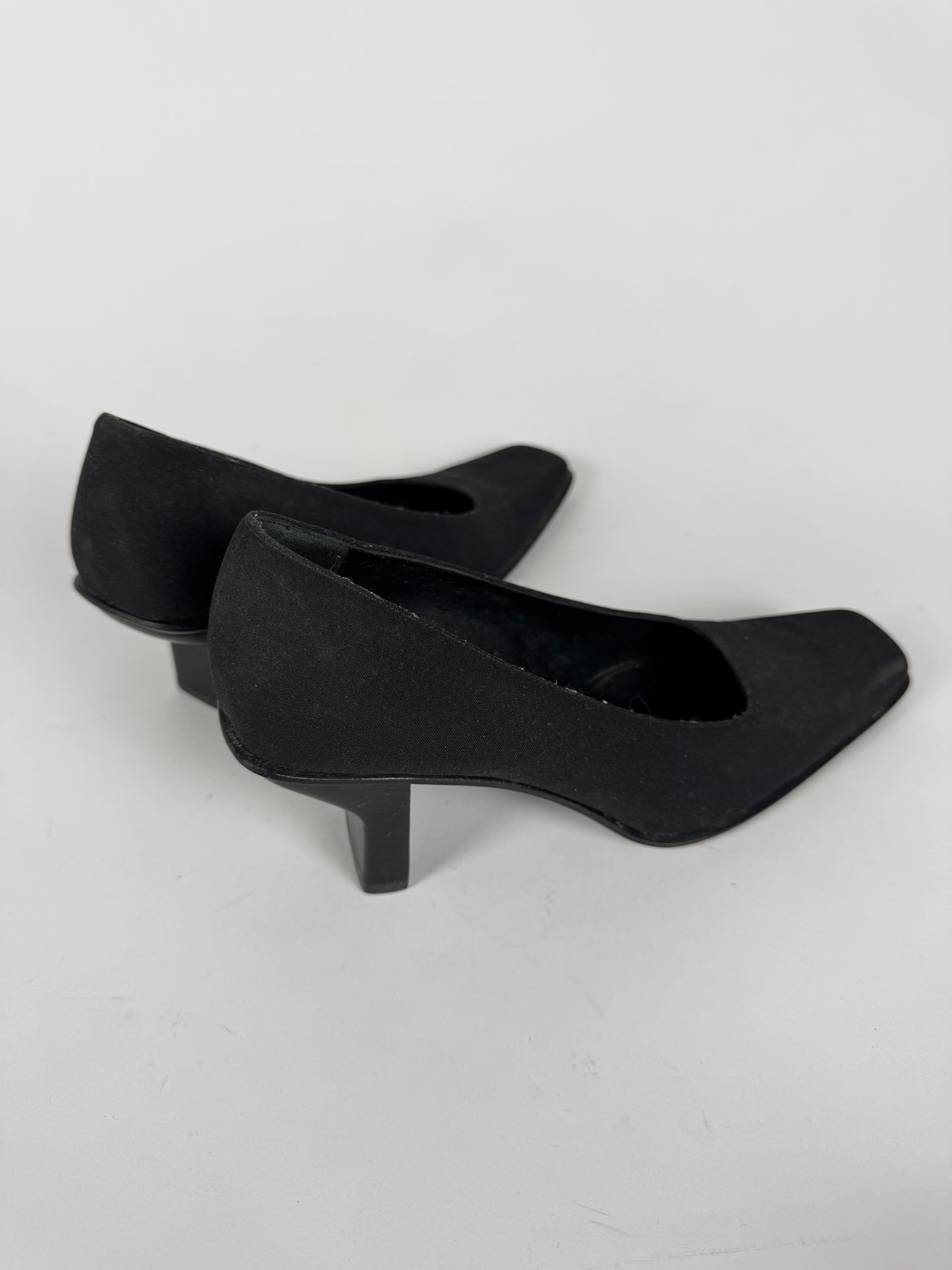 Prada Soft Black Square Toe Heels 1990s - 38,5 IT/39 EU