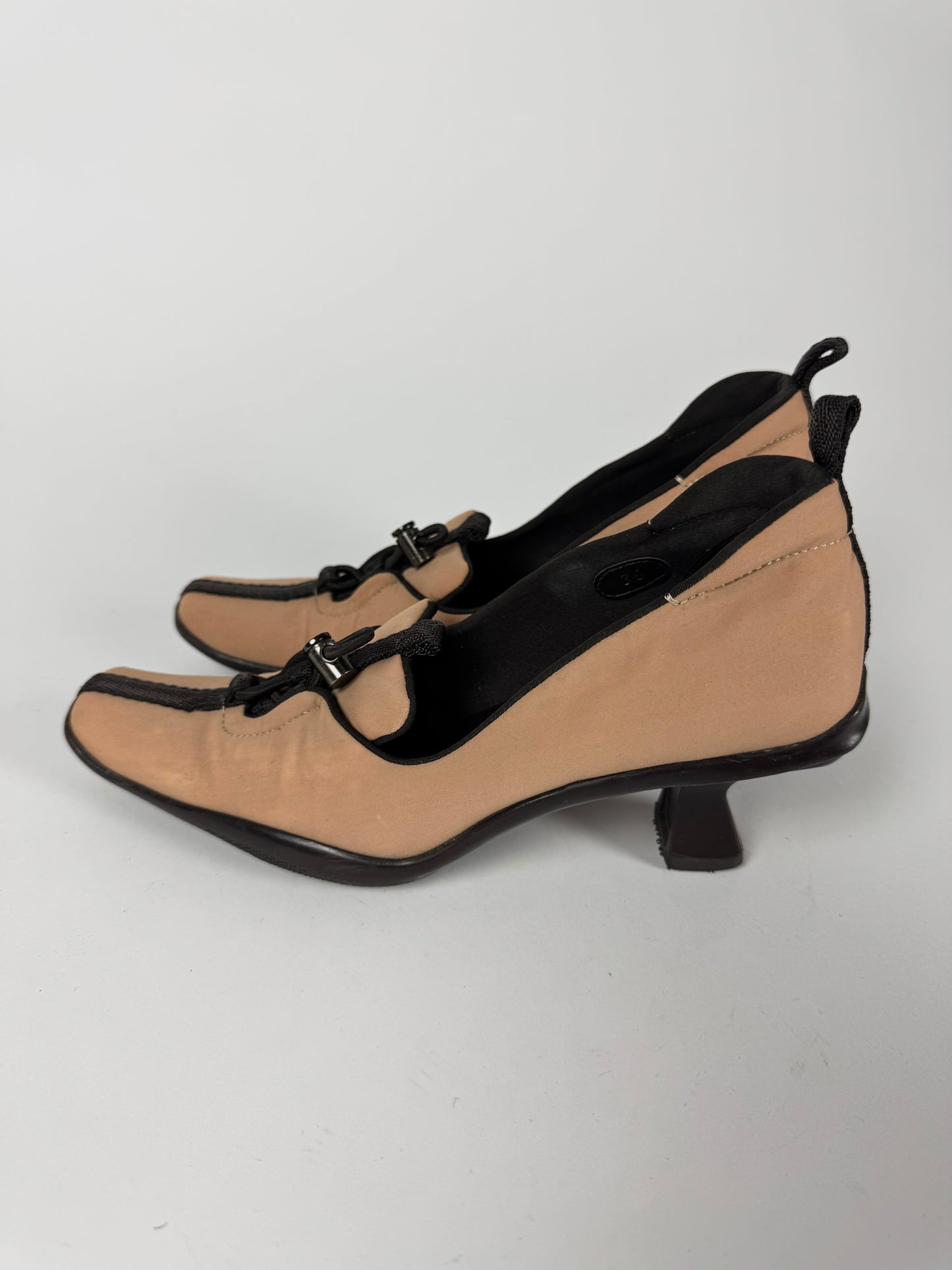 Prada Beige Neoprene Kitten Low Heels FW 1999 - 36 IT/36,5 EU
