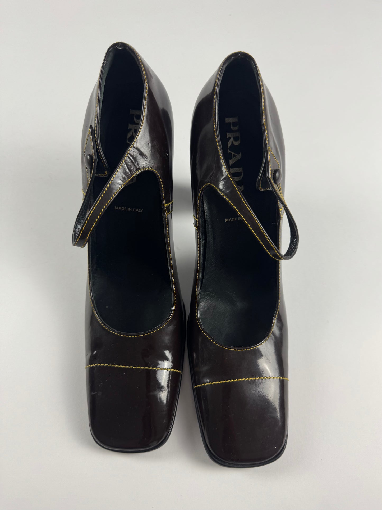 Prada Mary Jane Black Patent Leather Elegant Pumps FW 2001 - 40 IT/41 EU