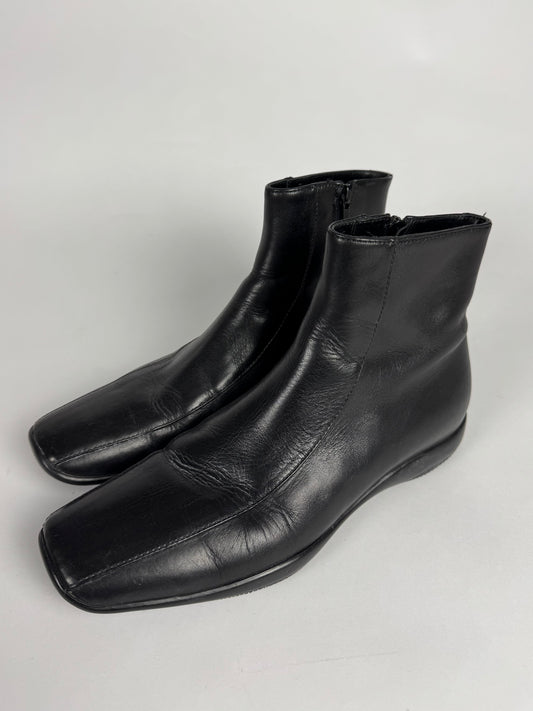 Prada Black Leather Mid Boots FW 1999 - 41 EU