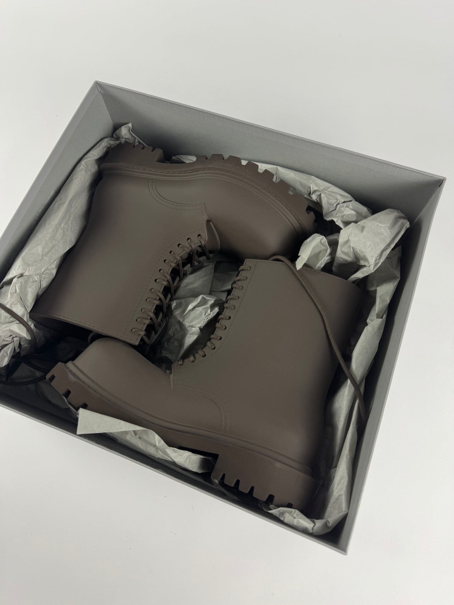 Balenciaga Brown Laced Steroid Oversized Boots Resort 2023 - 44 EU