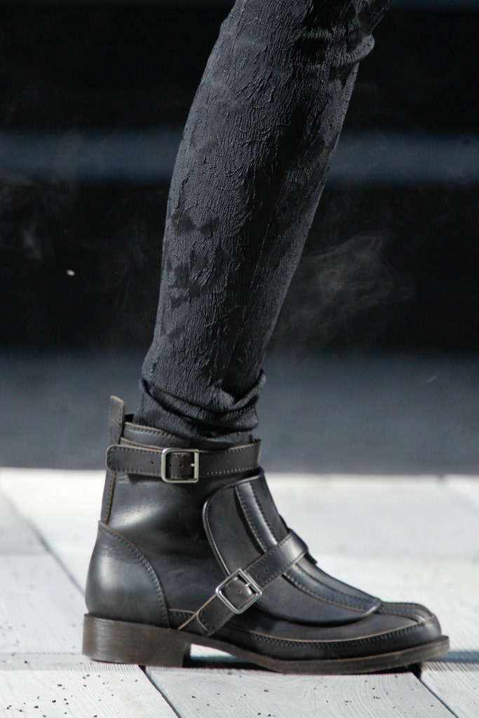Chanel Sample Post Apocalyptic Belted Boots FW 2011 - 43 EU