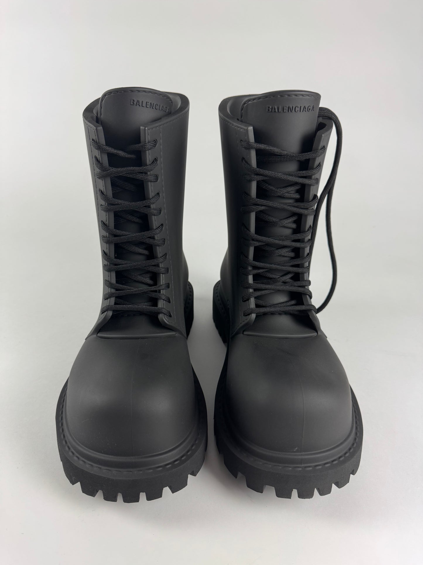 Balenciaga Black Laced Steroid Oversized Boots Resort 2023 - 44 EU