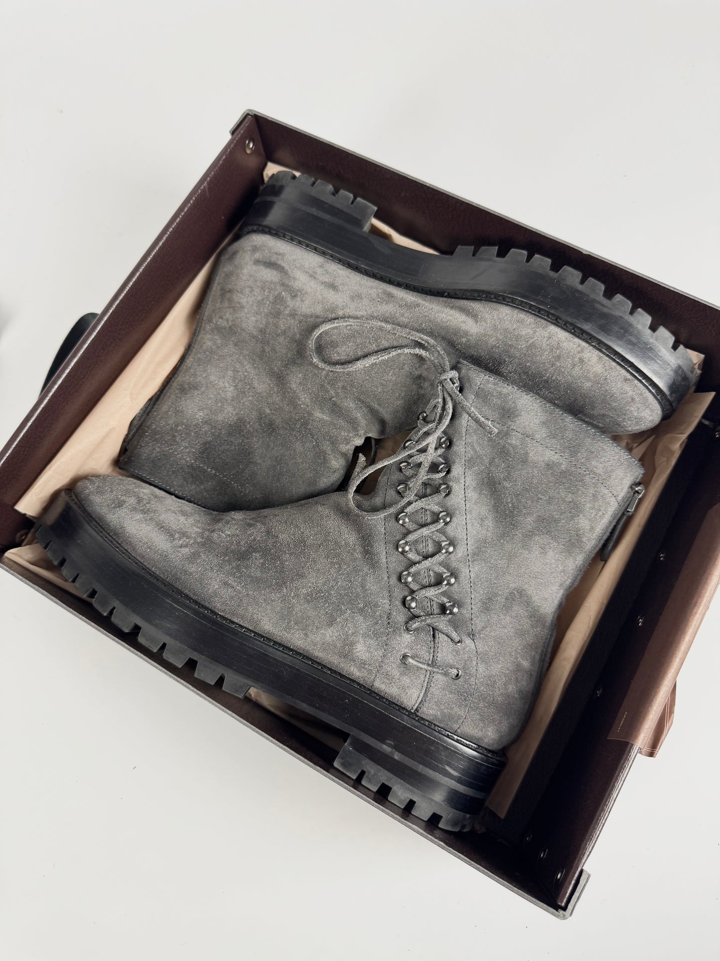 Alaïa Grey Suede Gunmetal Eyelets Asymmetrical Lace Up Lug Sole Back Zip Combat Boots 2010s - 40,5 EU