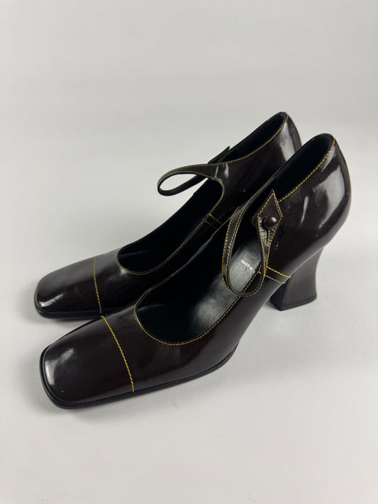 Prada Mary Jane Black Patent Leather Elegant Pumps FW 2001 - 40 IT/41 EU