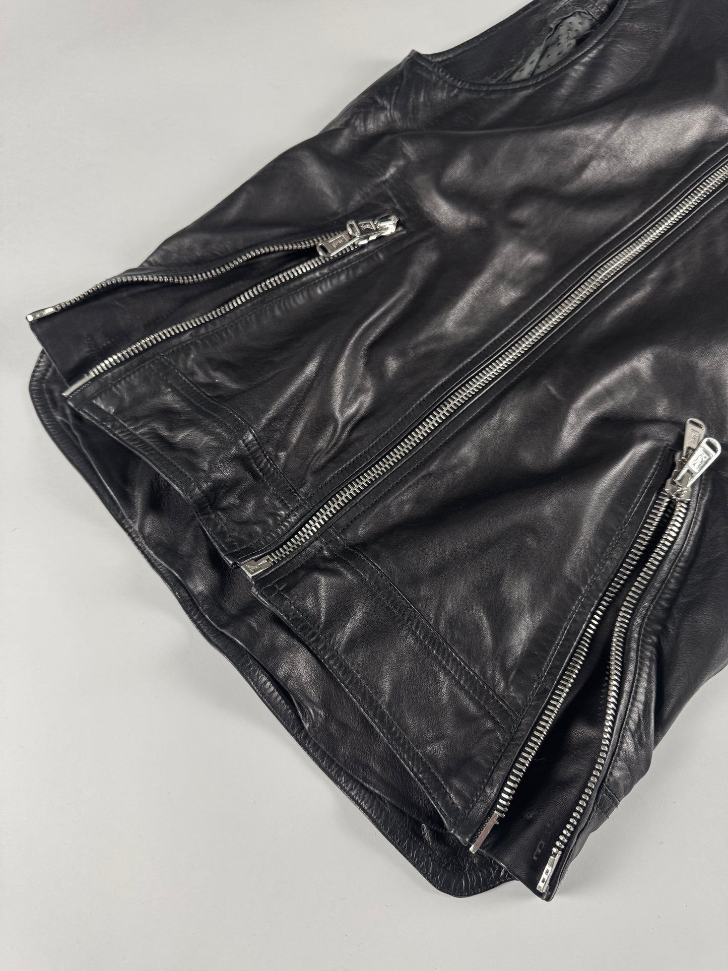 Yves Saint Laurent Double Side Zipper Dark Leather Vest 2010s - XS