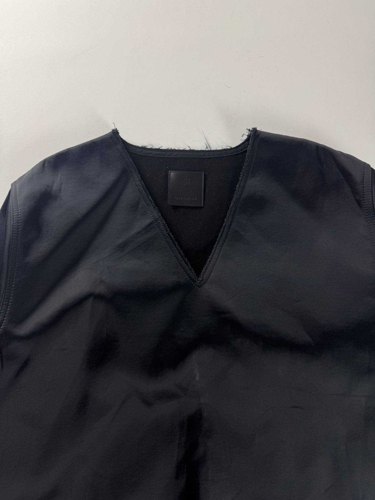 Givenchy Sample Strong V Collar Short Blouse FW 2022 - M