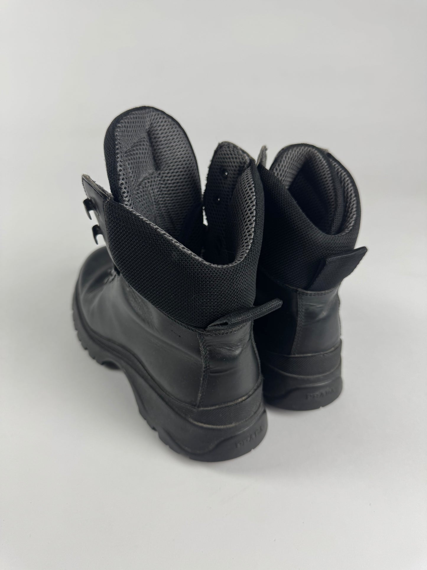 Prada Vibram Black Leather Combats High Boots FW 1999 - 37,5 IT/38,5 EU