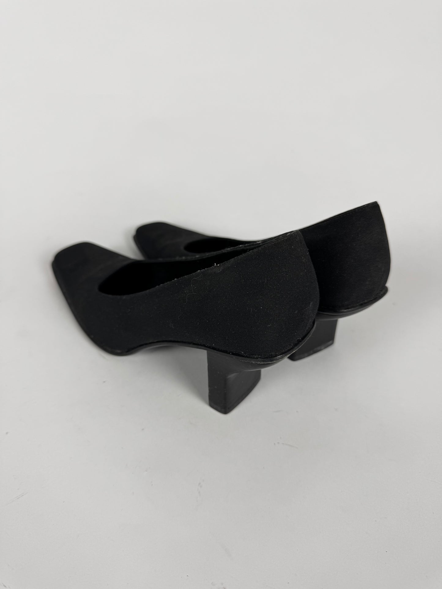 Prada Soft Black Square Toe Heels 1990s - 38,5 IT/39 EU