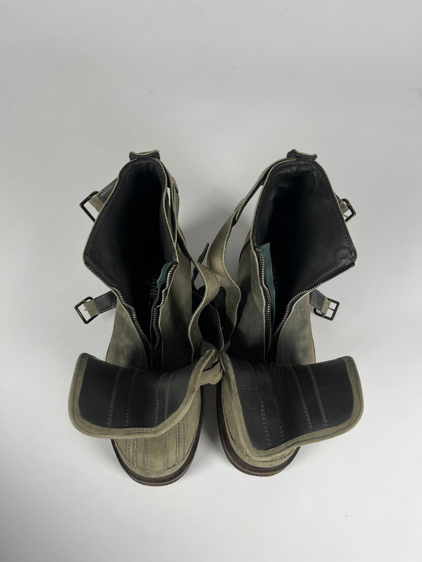 Chanel Sample Post Apocalyptic Belted Boots FW 2011 - 43 EU