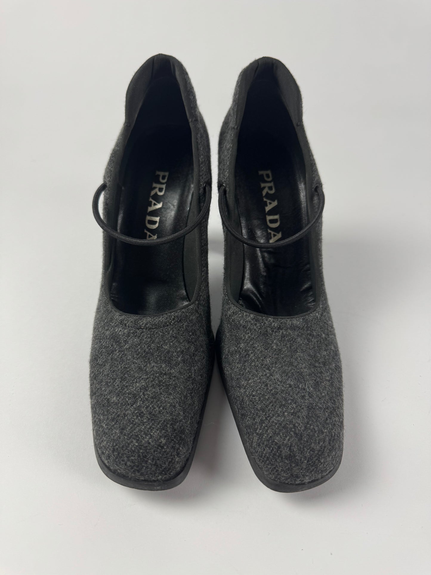Prada Laced Wool Mary Jane Pumps FW 1998 - 37,5 IT/38 EU