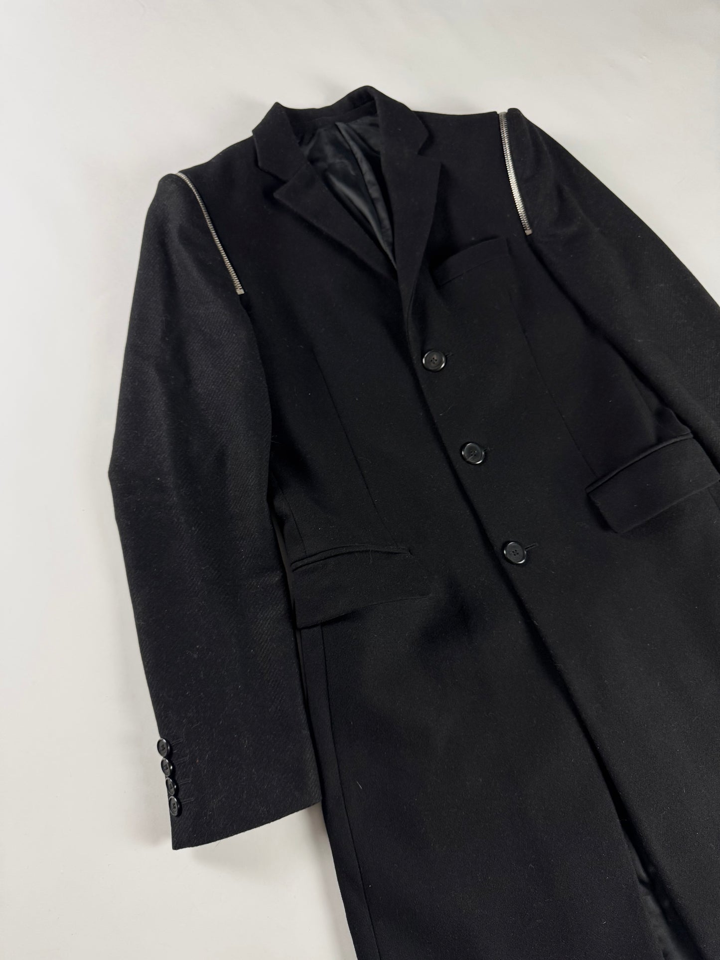 Givenchy Zip Detail Minimalist Dark Wool Coat FW 2016 - M
