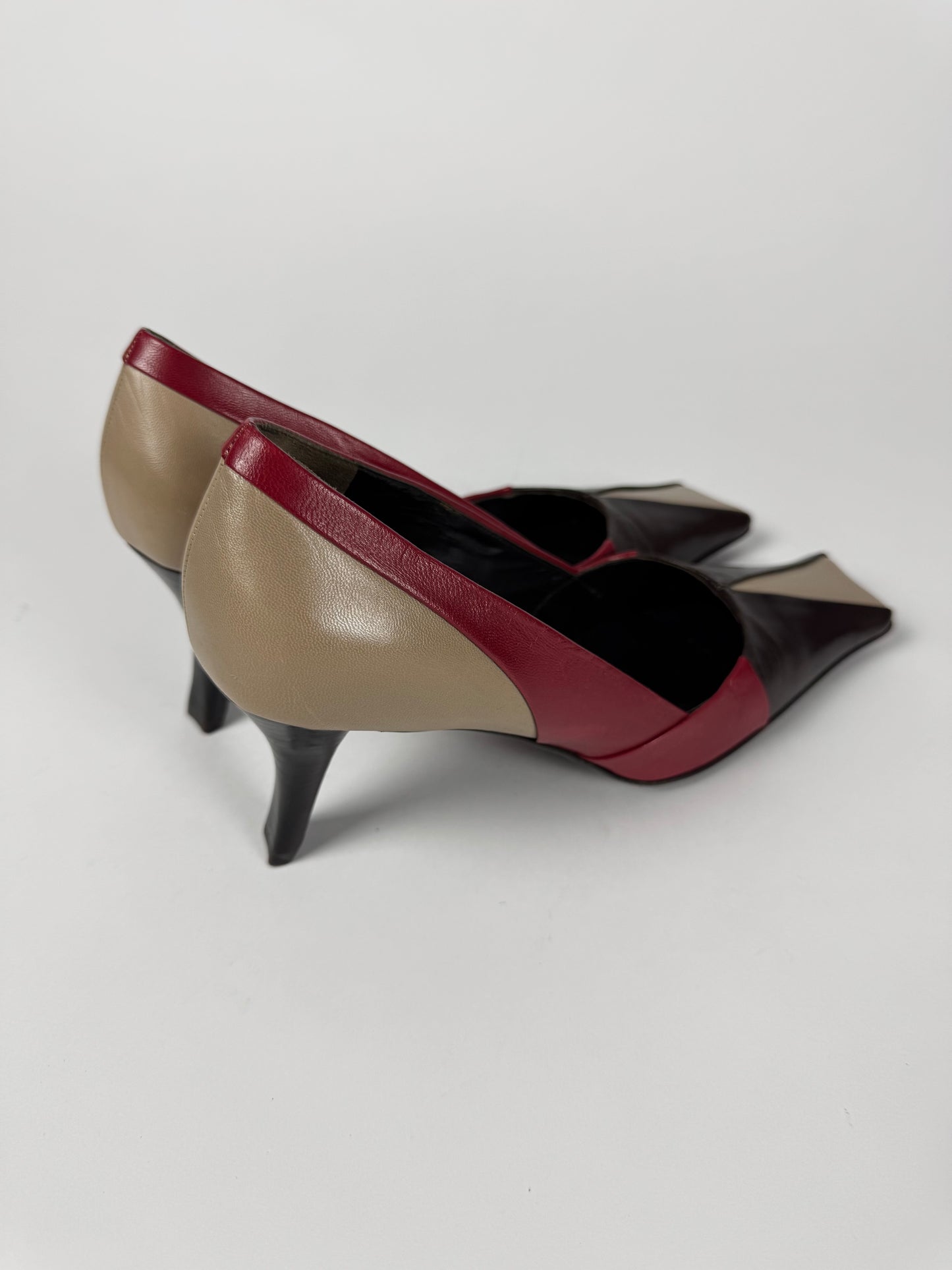 Prada Tricolor Colorblock Leather Kitten Heel Pumps Black Red Taupe Pointed Toe 2000s - 38,5 IT/39 EU