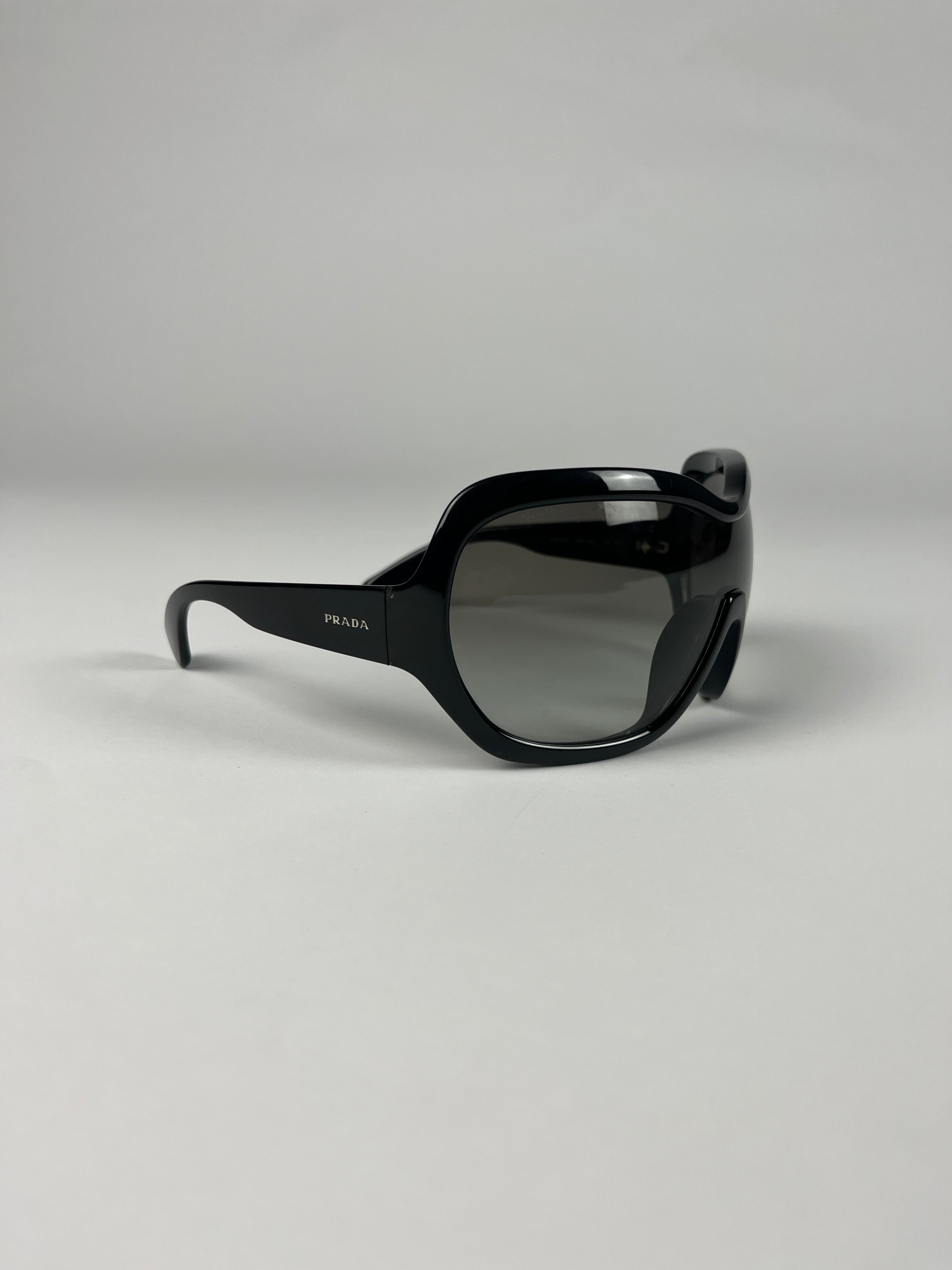Prada Illusion Shield Mask Sunglasses FW 2011 - OS – WEDEMPIECES