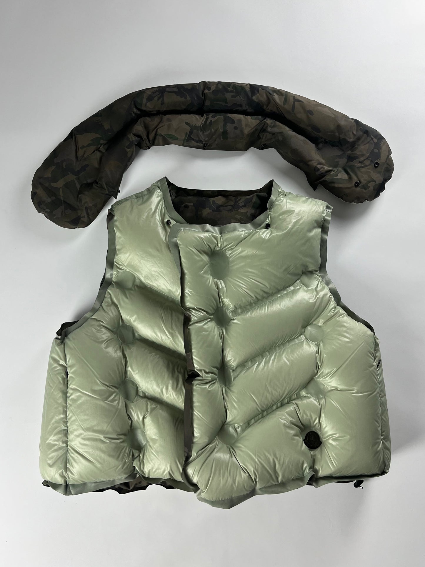 Moncler Genius x Dingyun Zhang Green Reversible Down Zadena Vest - S